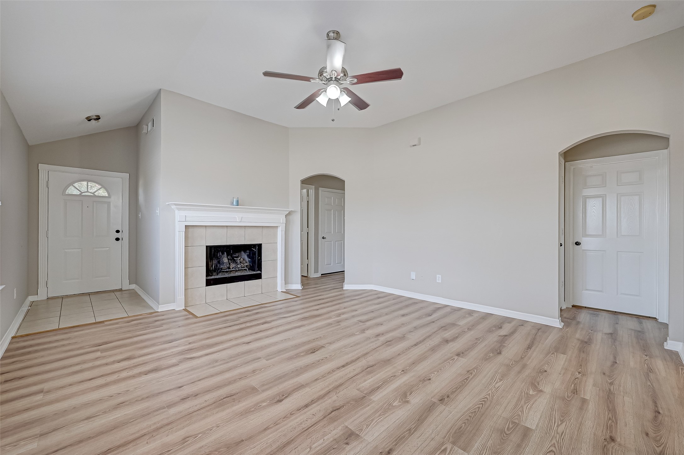 5602 Eagle Sky Boulevard Property Photo 13
