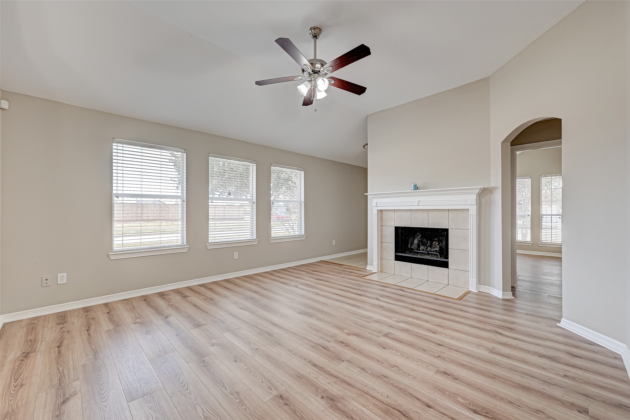 5602 Eagle Sky Boulevard Property Photo 14
