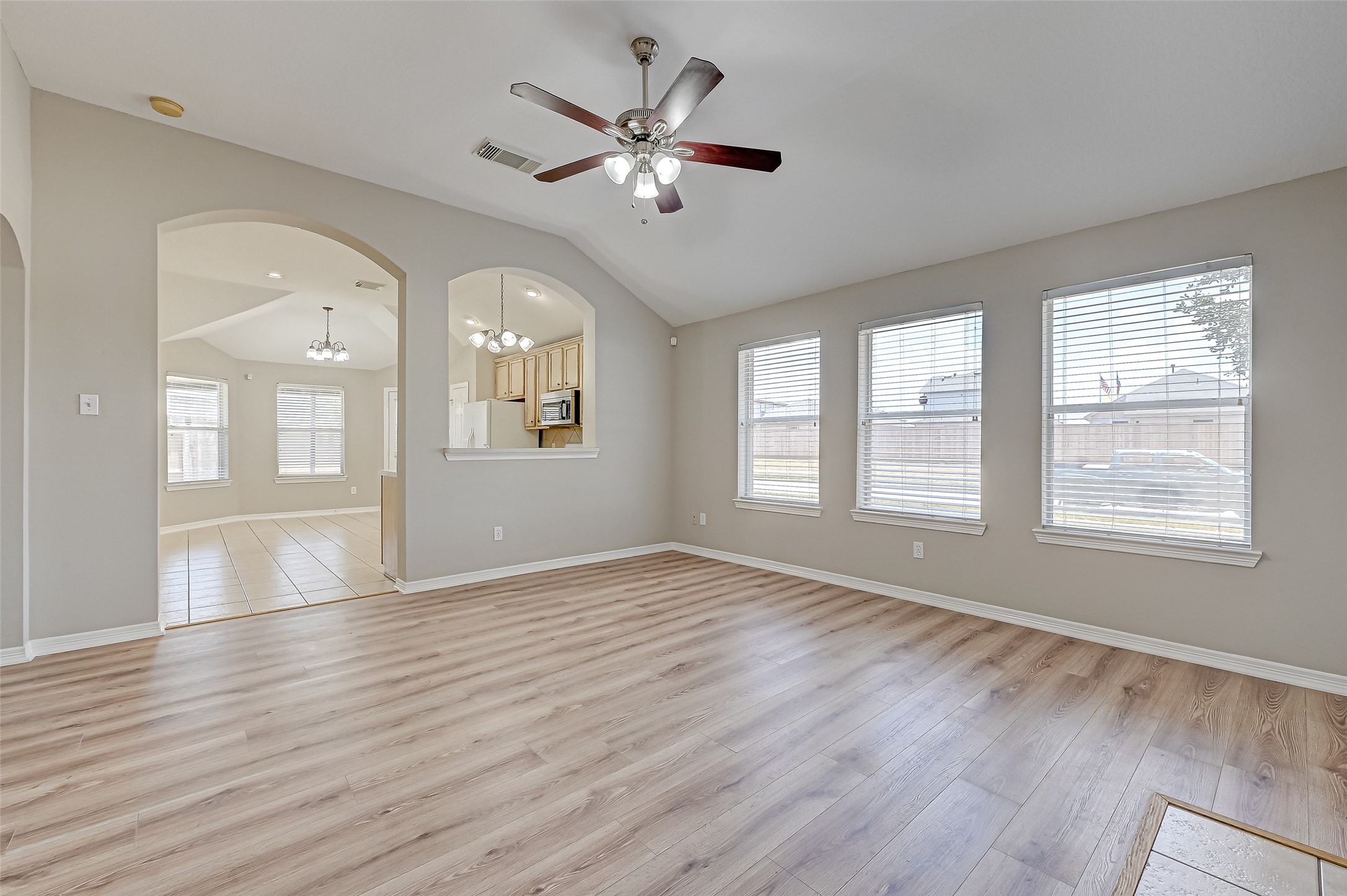 5602 Eagle Sky Boulevard Property Photo 16