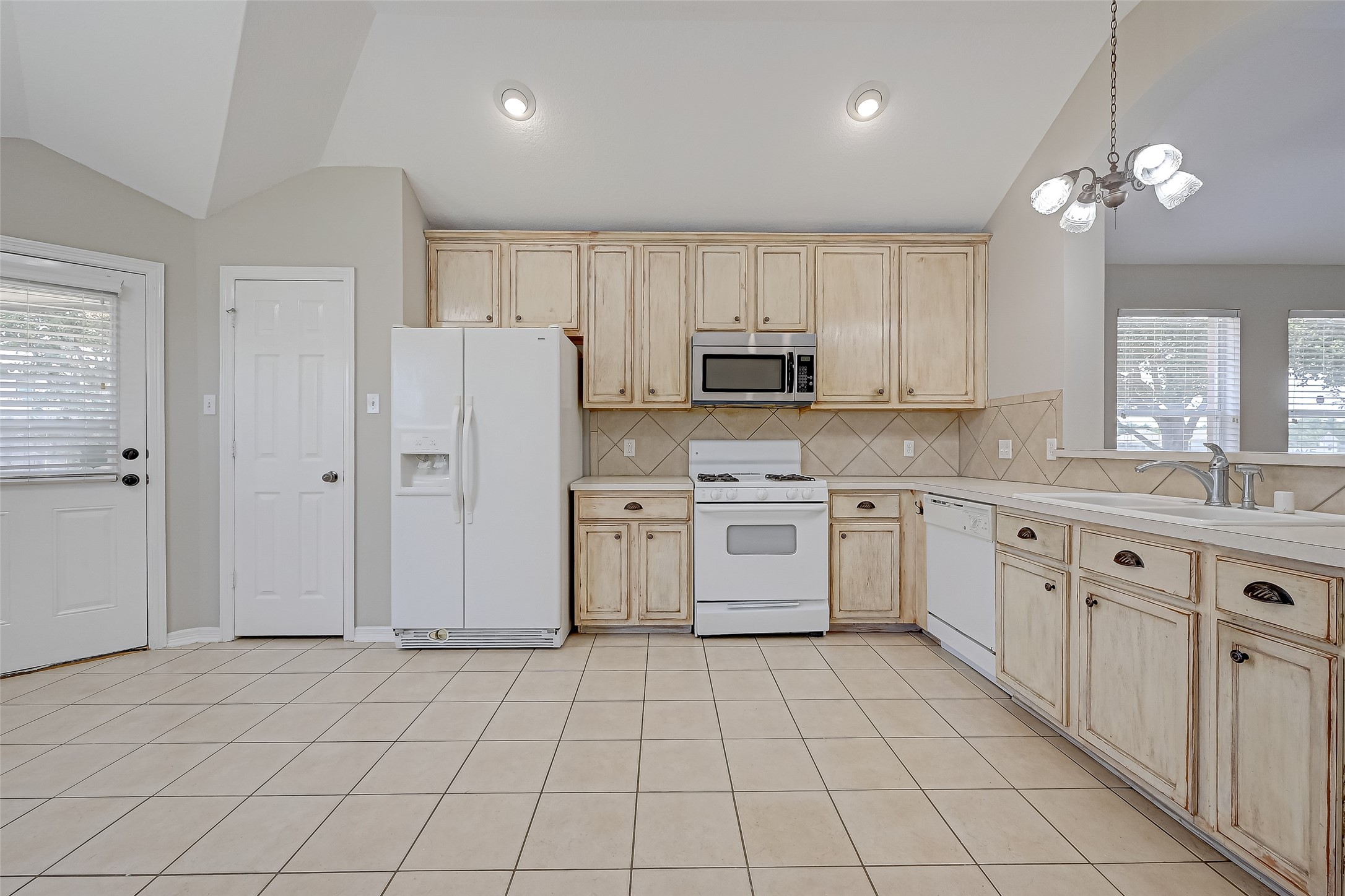 5602 Eagle Sky Boulevard Property Photo 18