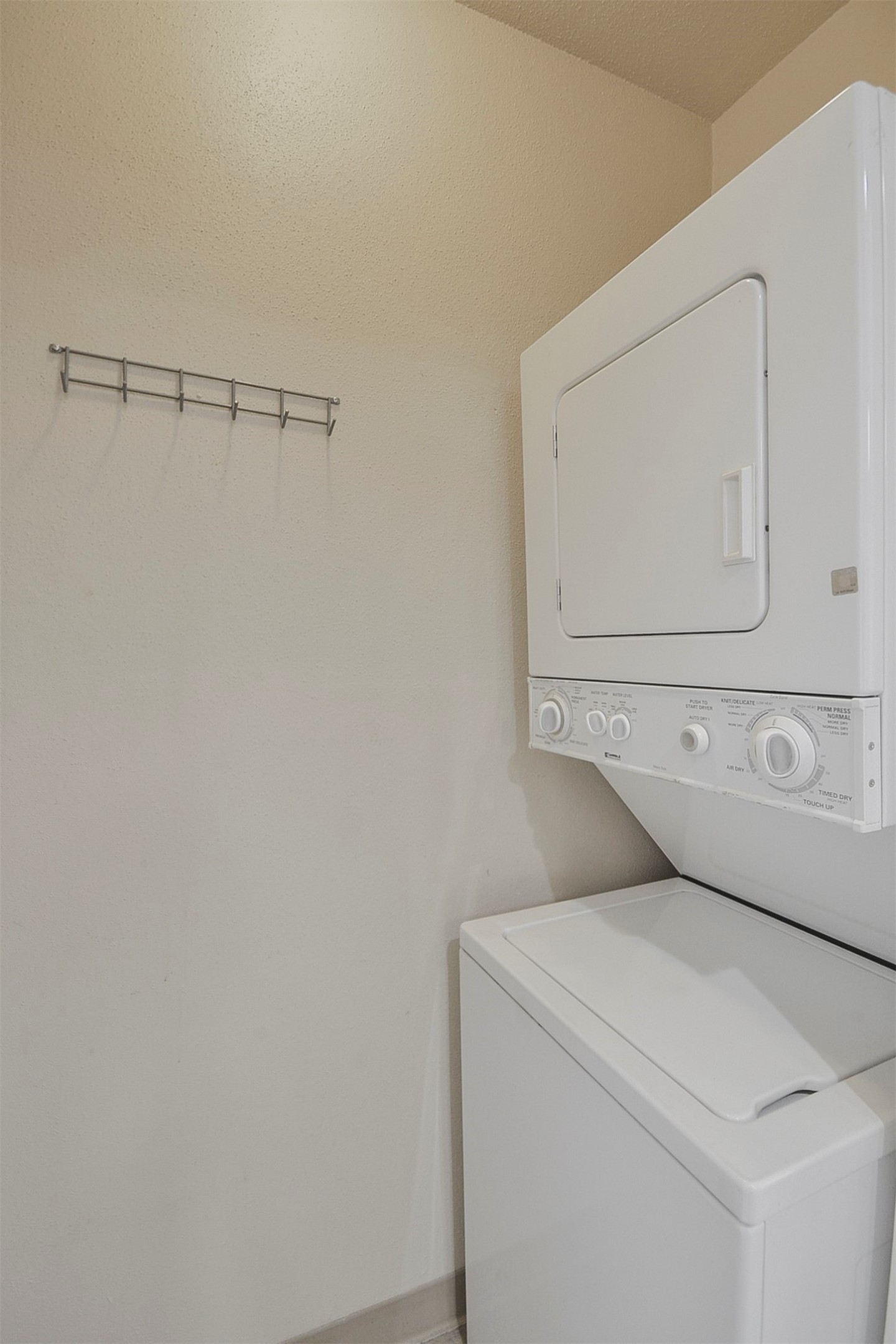 12905 Woodforest Bl 704 Property Photo 11