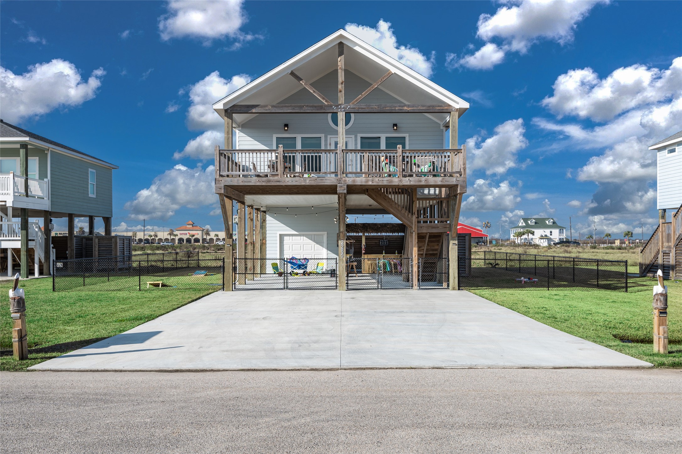 2285 E Lobster Street