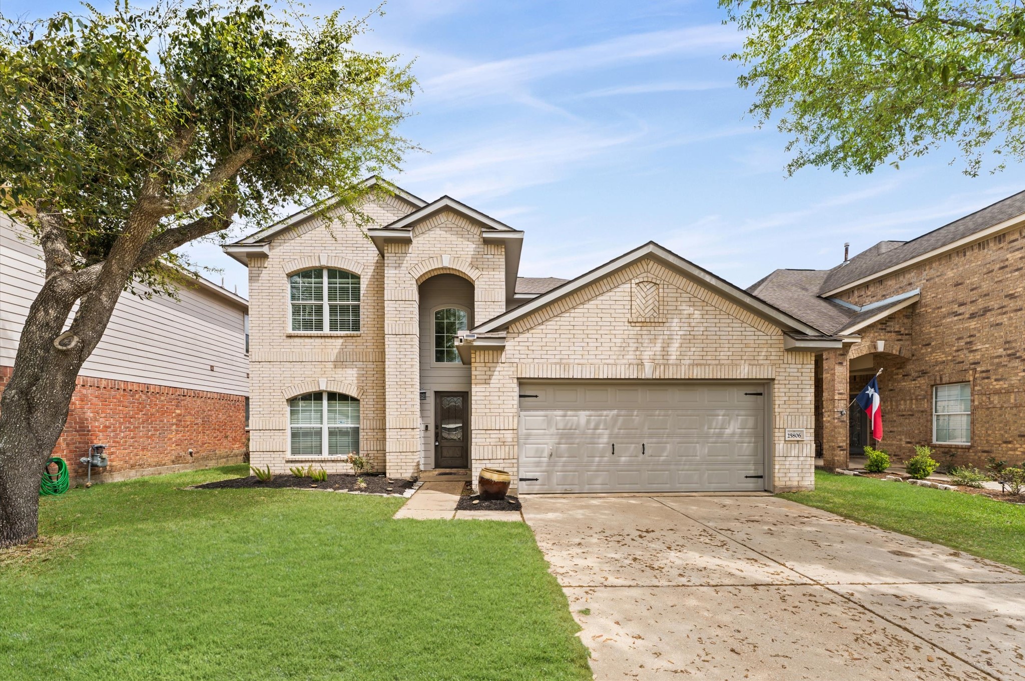 25806 Chapman Falls Drive Property Photo 1
