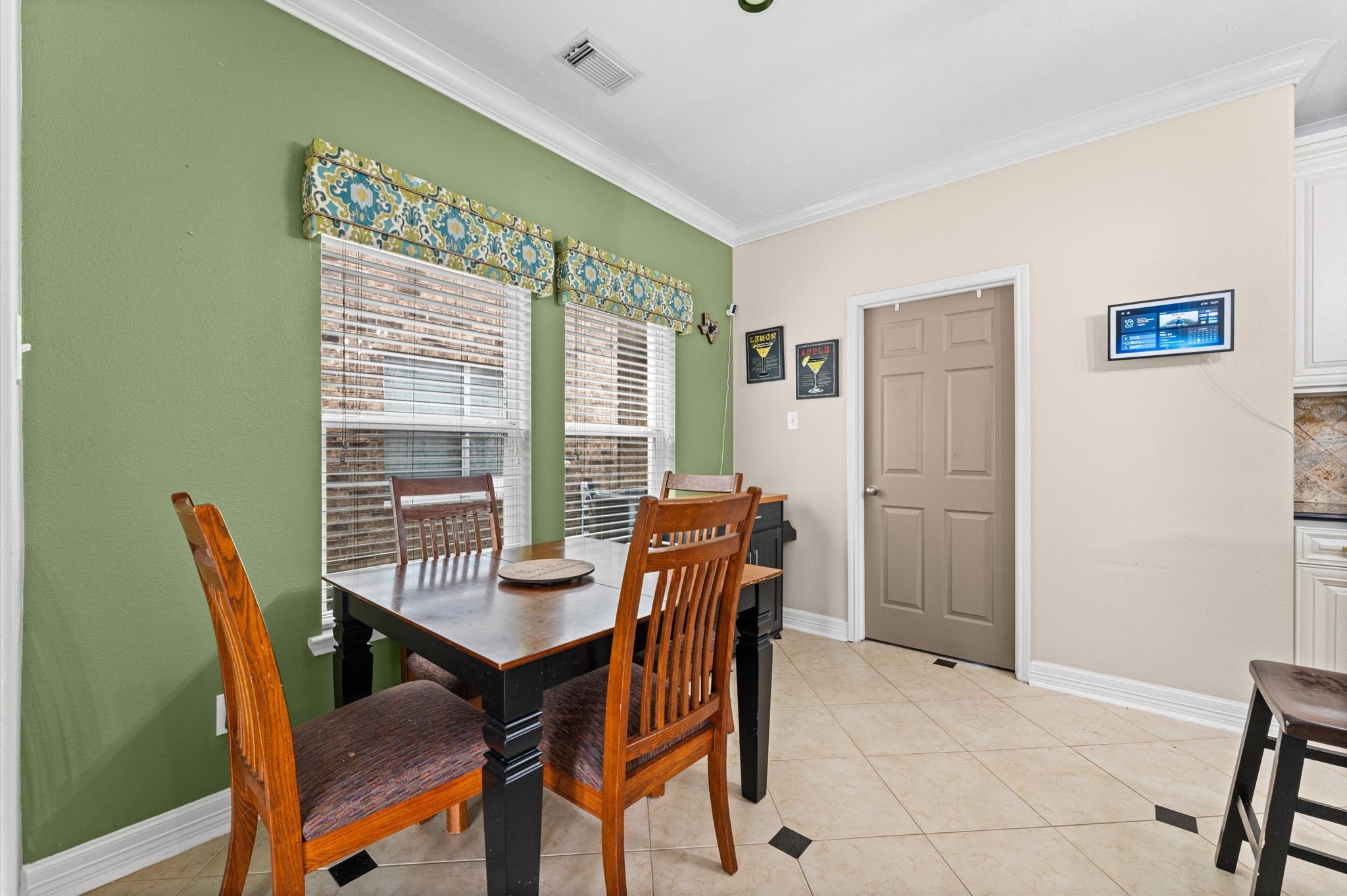 25806 Chapman Falls Drive Property Photo 5