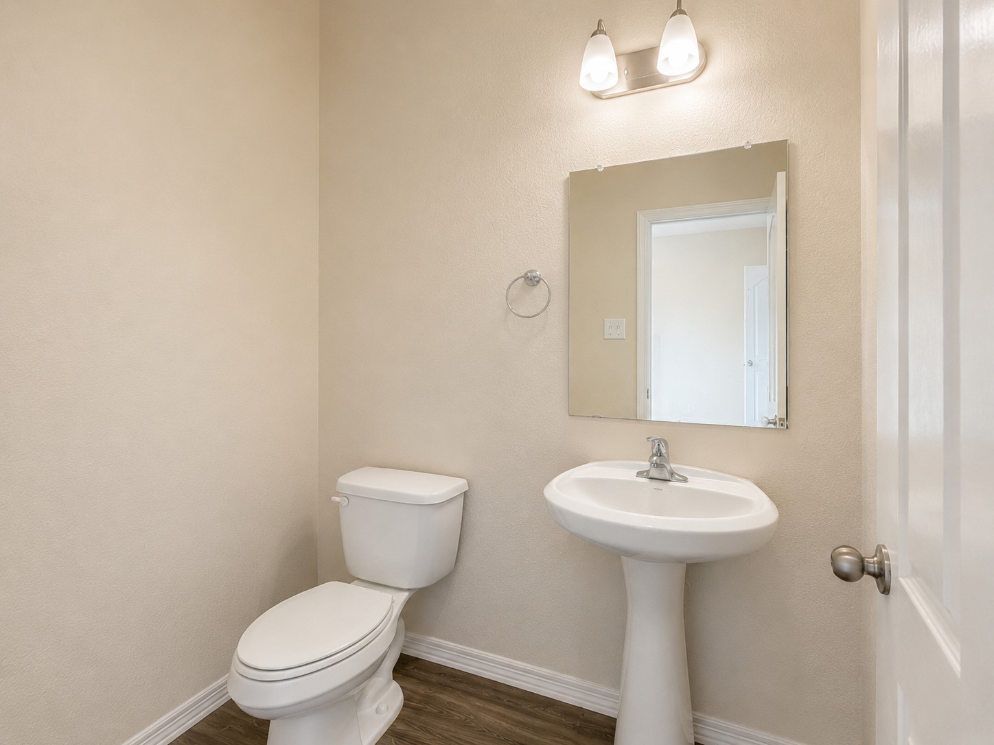 9735 Raisbeck Property Photo 6
