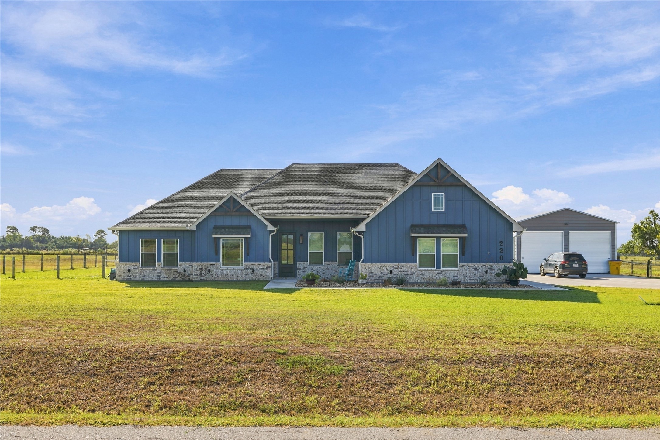 300 Ridgeview Drive Property Photo 4