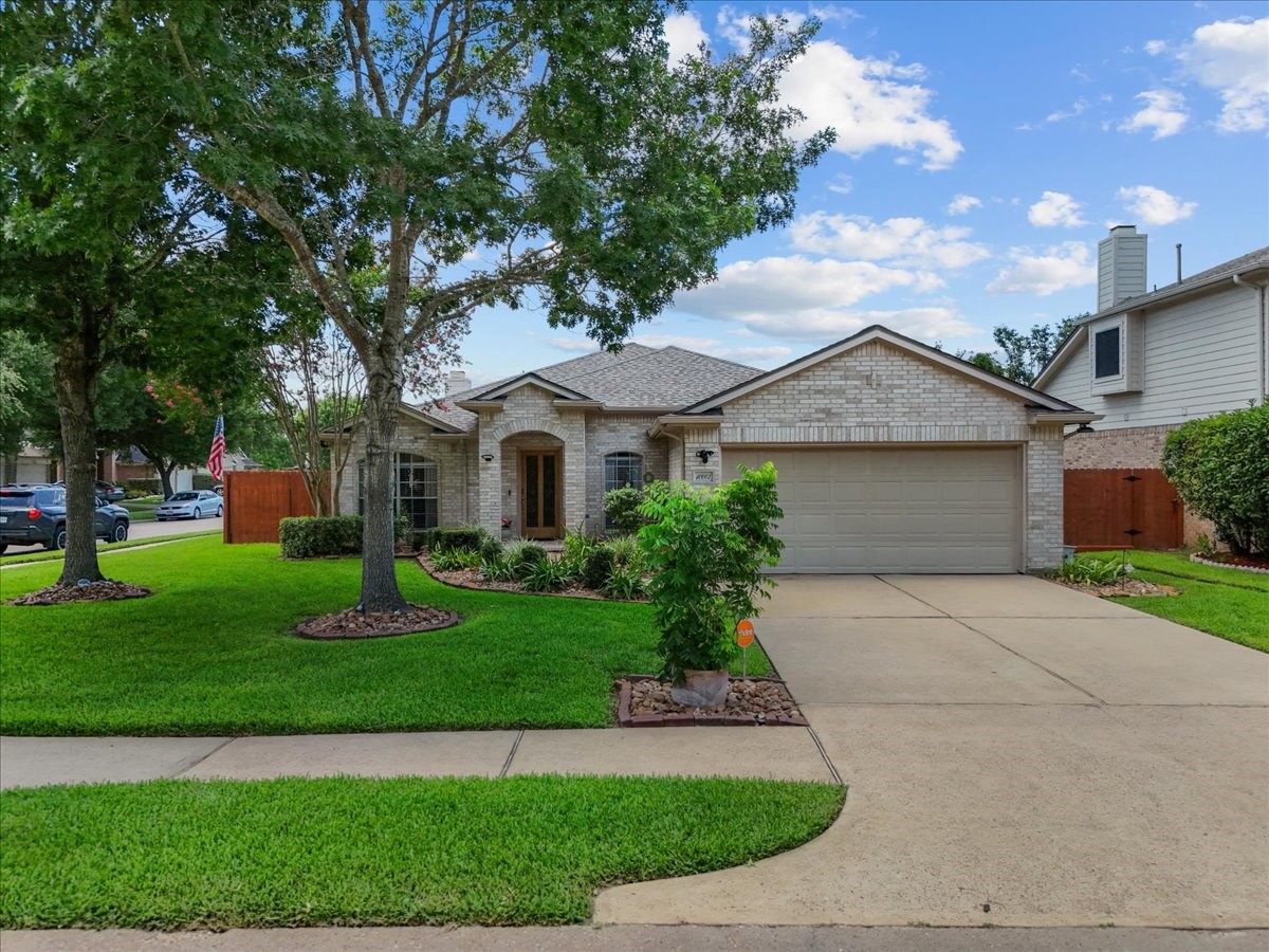 10002 Dawn Brook Drive Property Photo 1