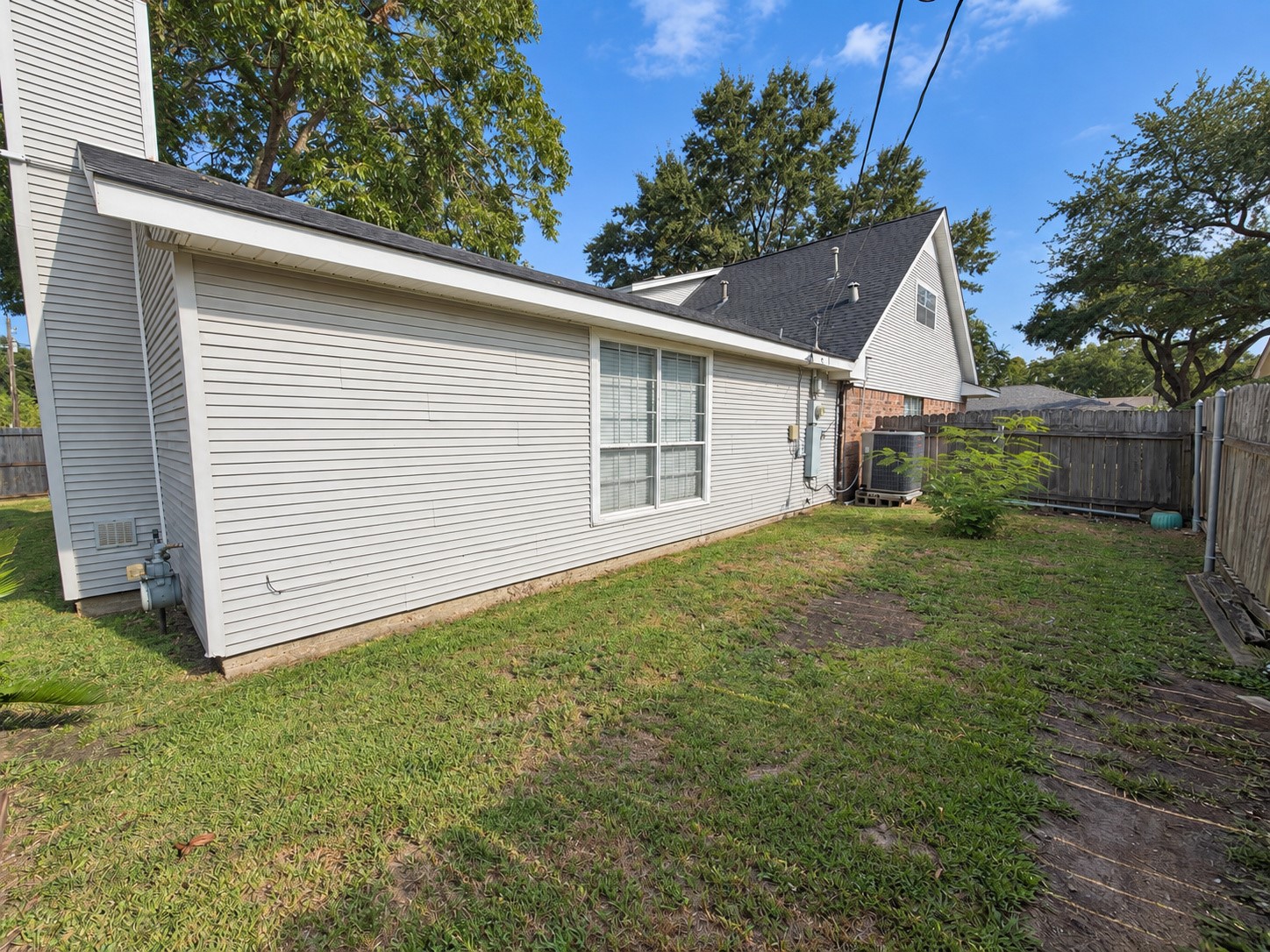 1022 Grace Street Property Photo 7