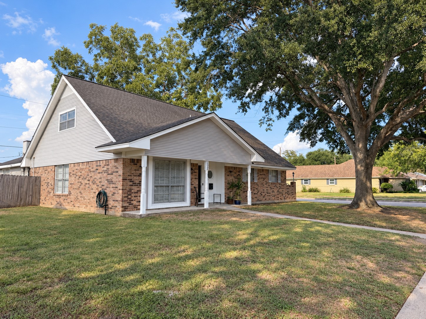 1022 Grace Street Property Photo 11