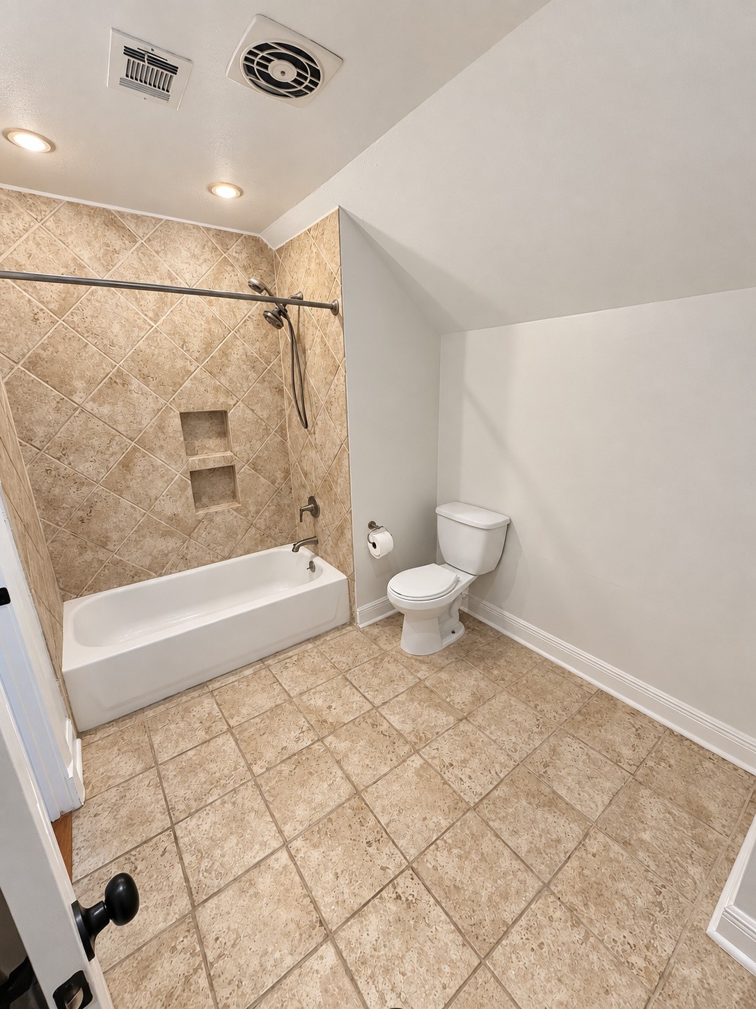 1022 Grace Street Property Photo 22