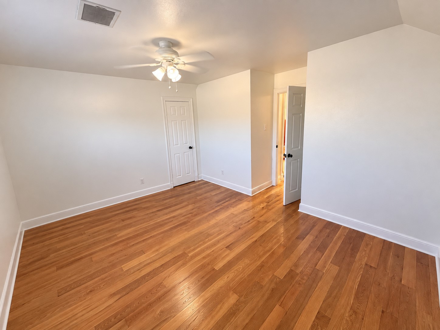 1022 Grace Street Property Photo 28