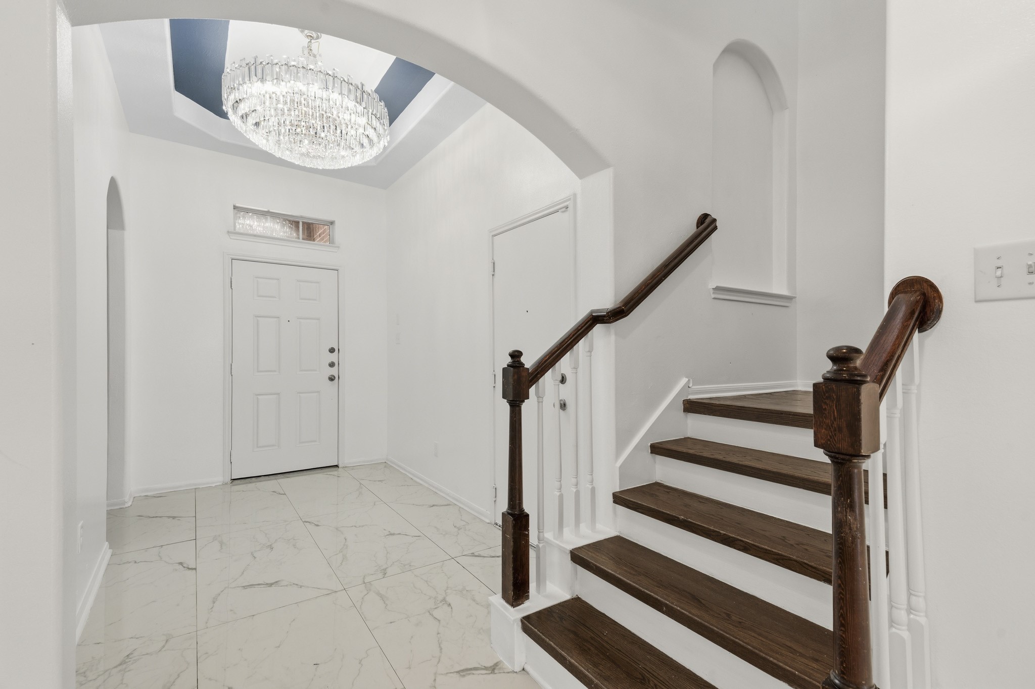 21635 Alta Peak Way Property Photo 4