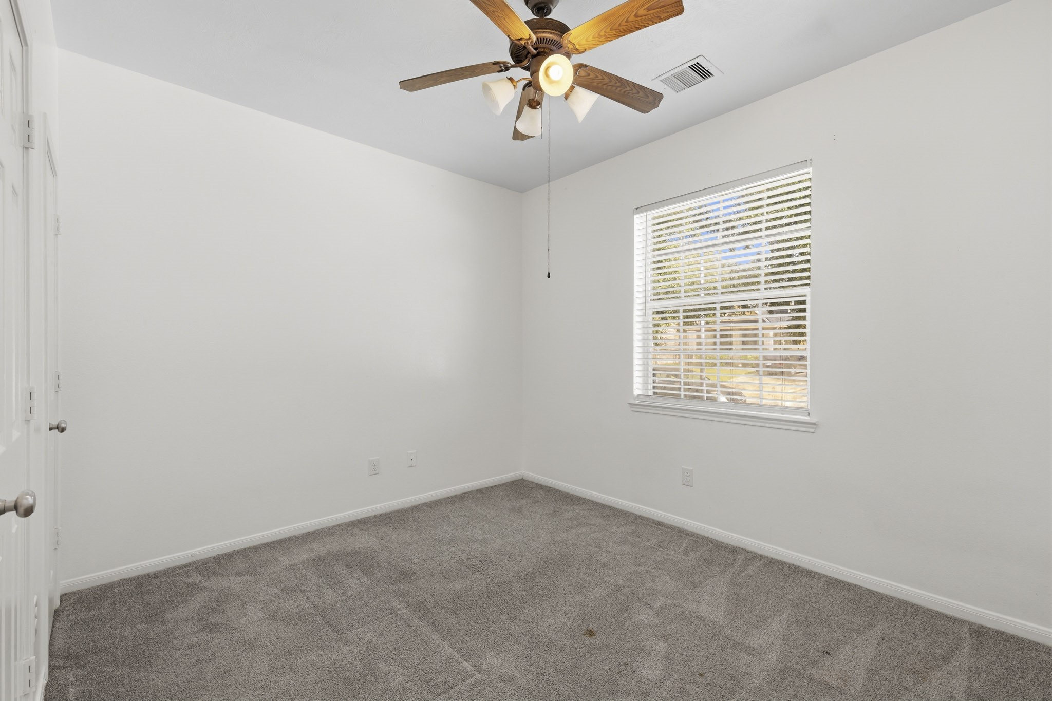 21635 Alta Peak Way Property Photo 5
