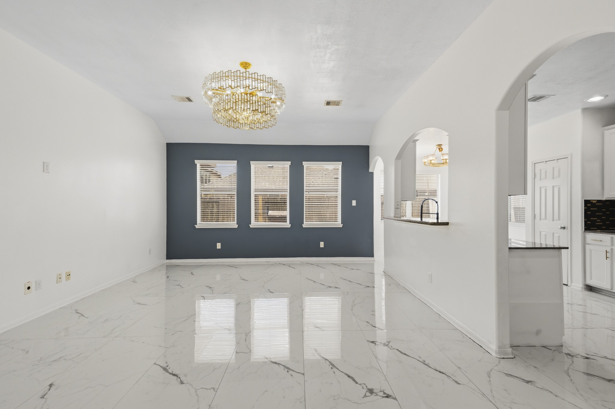 21635 Alta Peak Way Property Photo 15