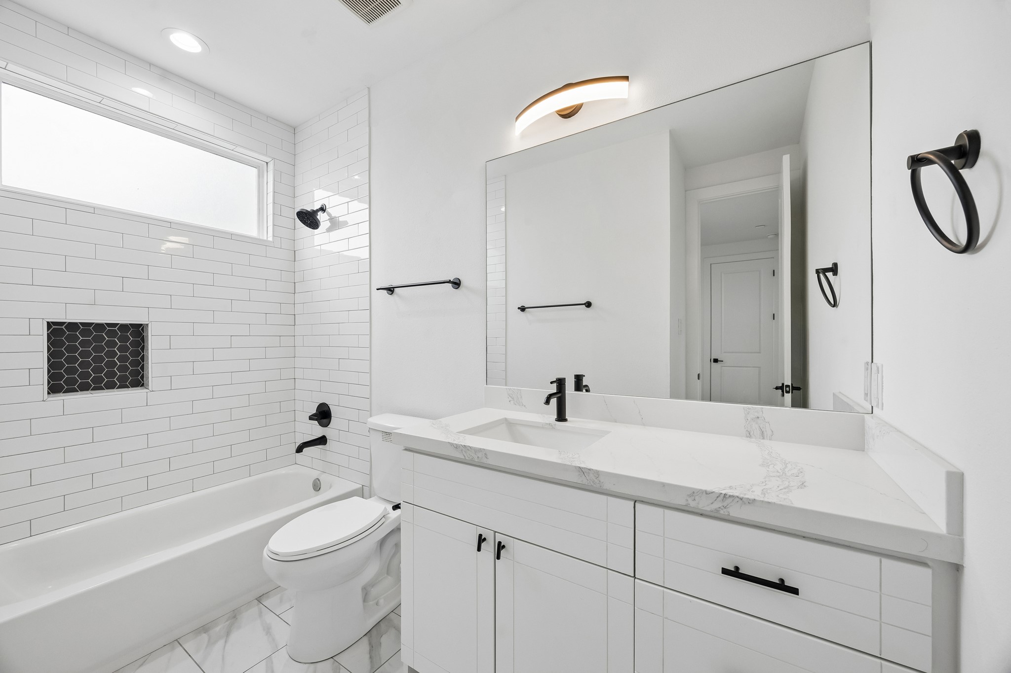 424 Sikes Street Property Photo 10