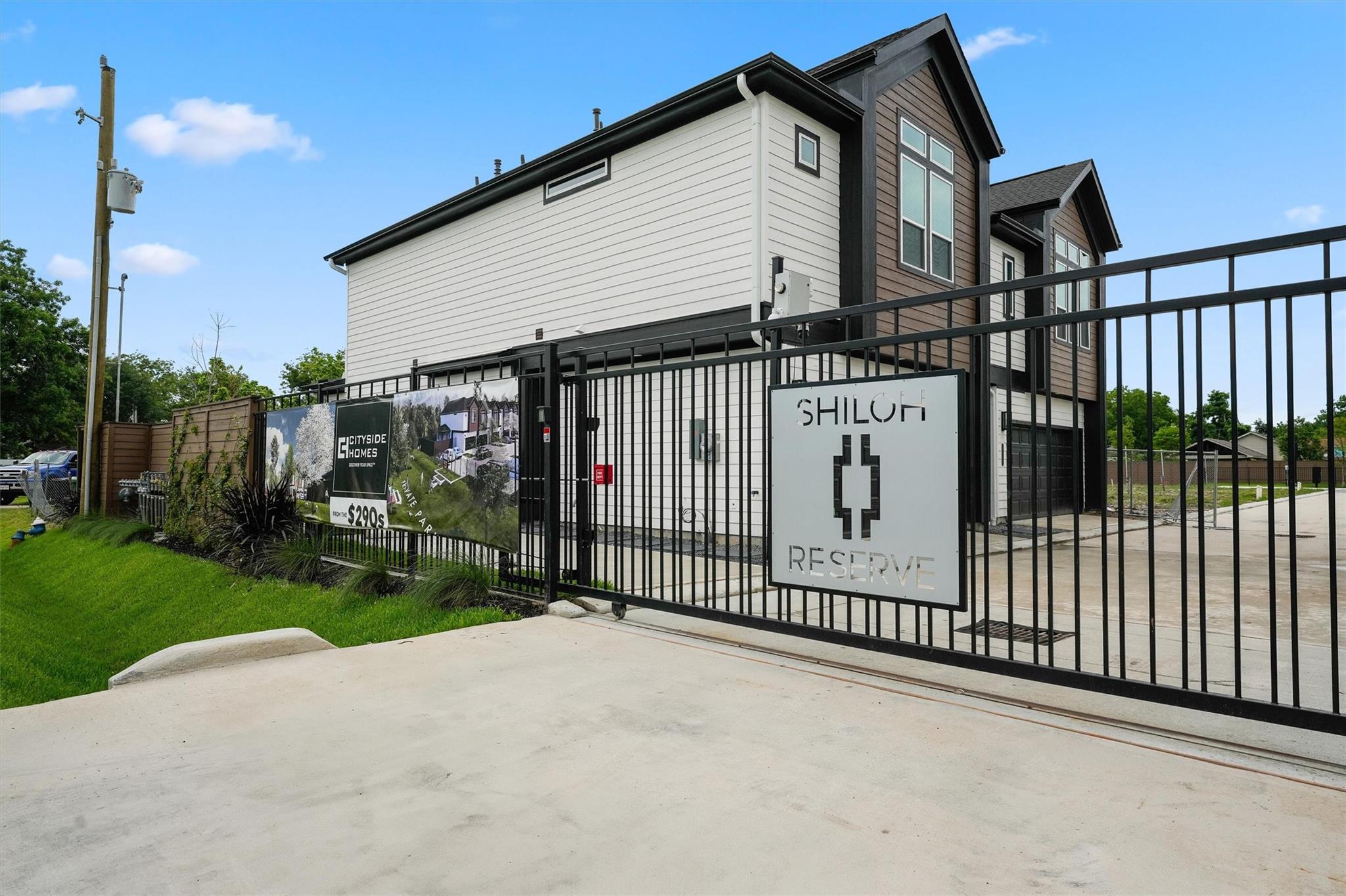 2106 Dewalt Street # A, Houston Tx 77088 Property Photo 2
