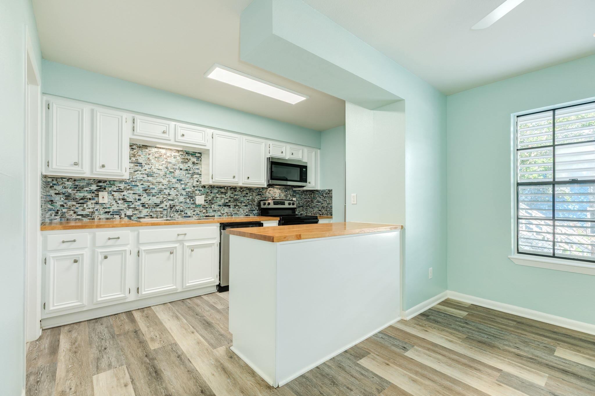 711 7th Street 2 Property Photo 6