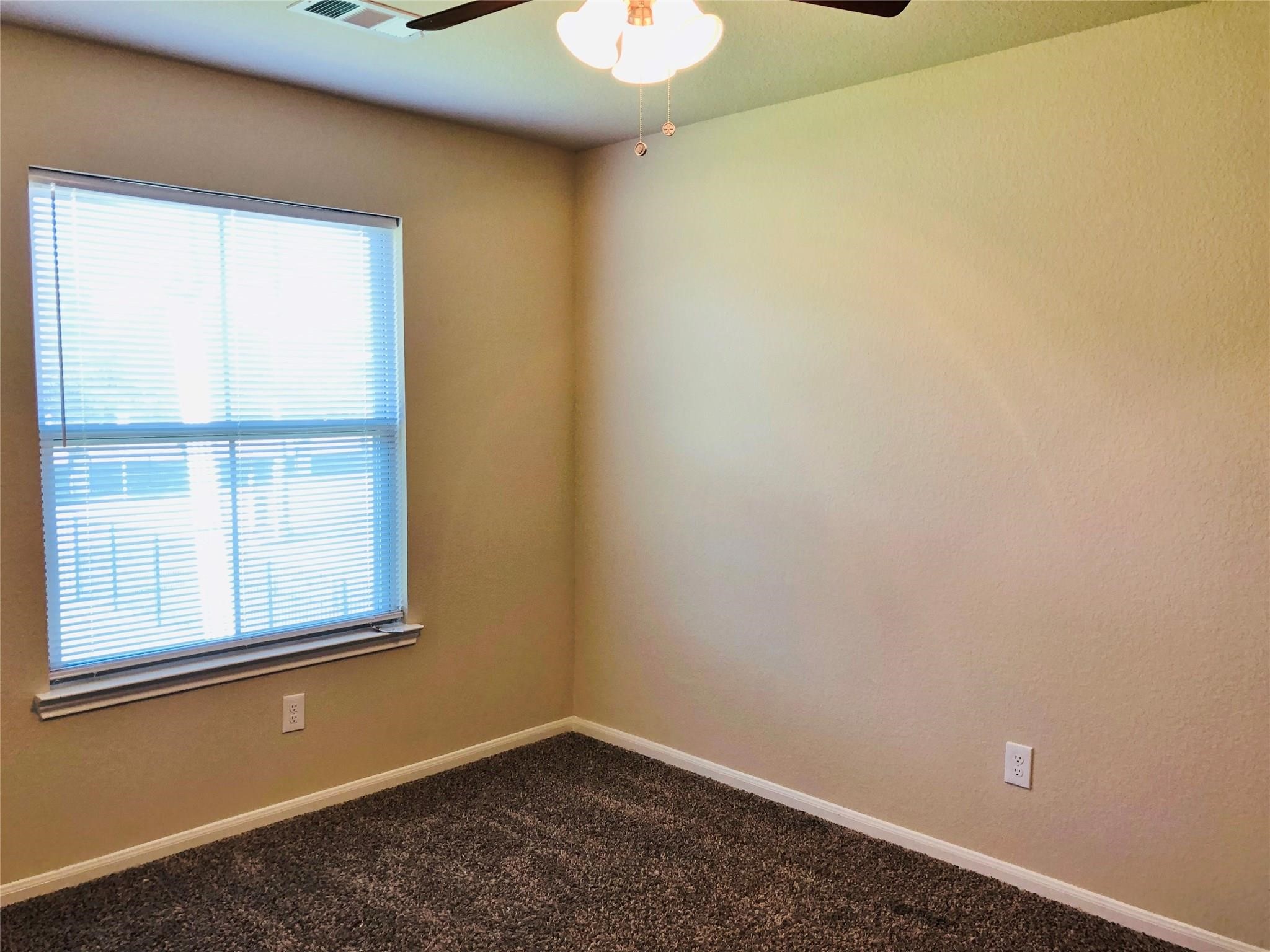 2512 S Houston Avenue D Property Photo 11