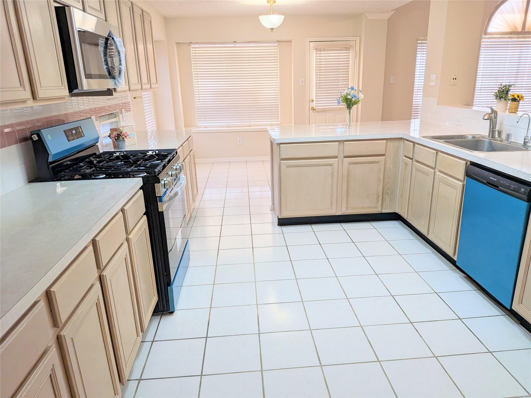 14411 Berrington Drive Property Photo 9