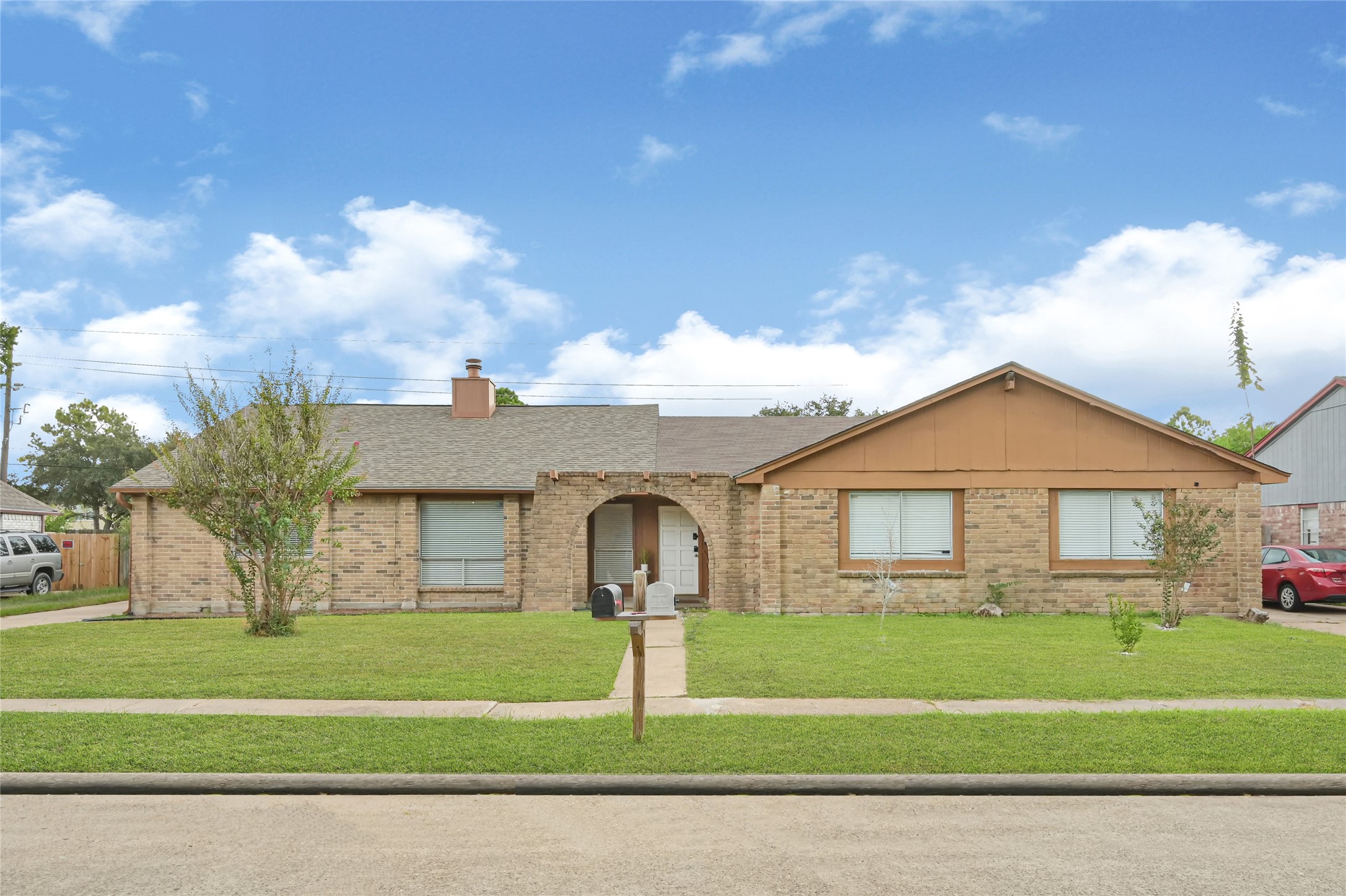 19527 Lazy Valley Drive Property Photo 1