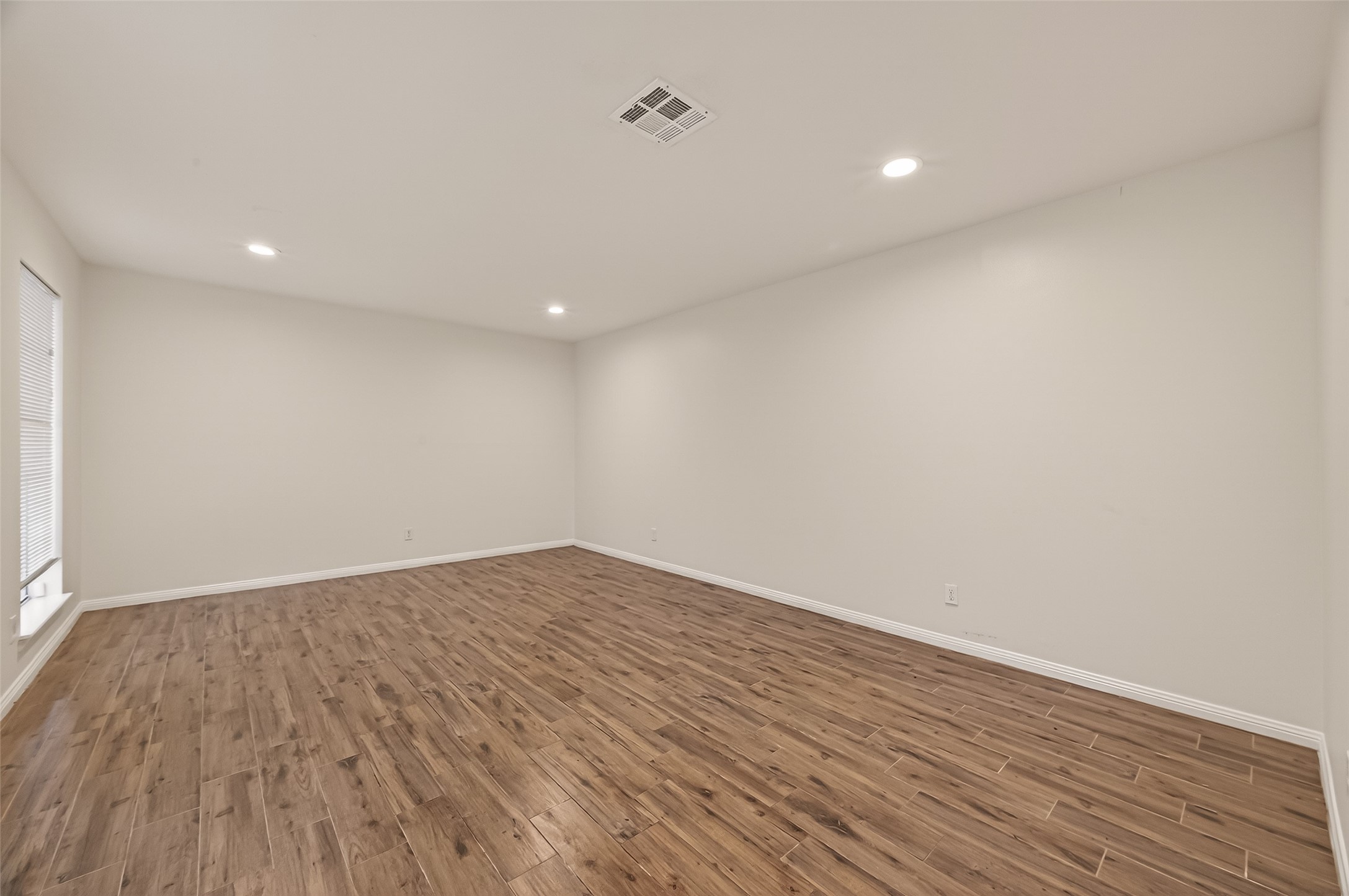 422 Willow Vista Drive Property Photo 5