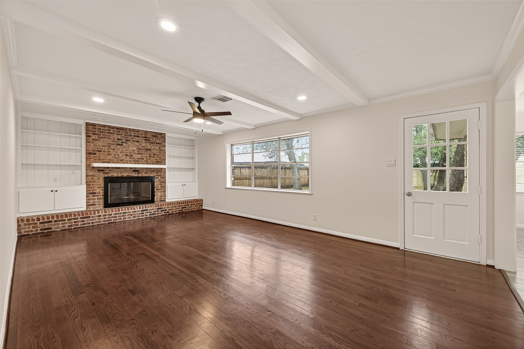 422 Willow Vista Drive Property Photo 11