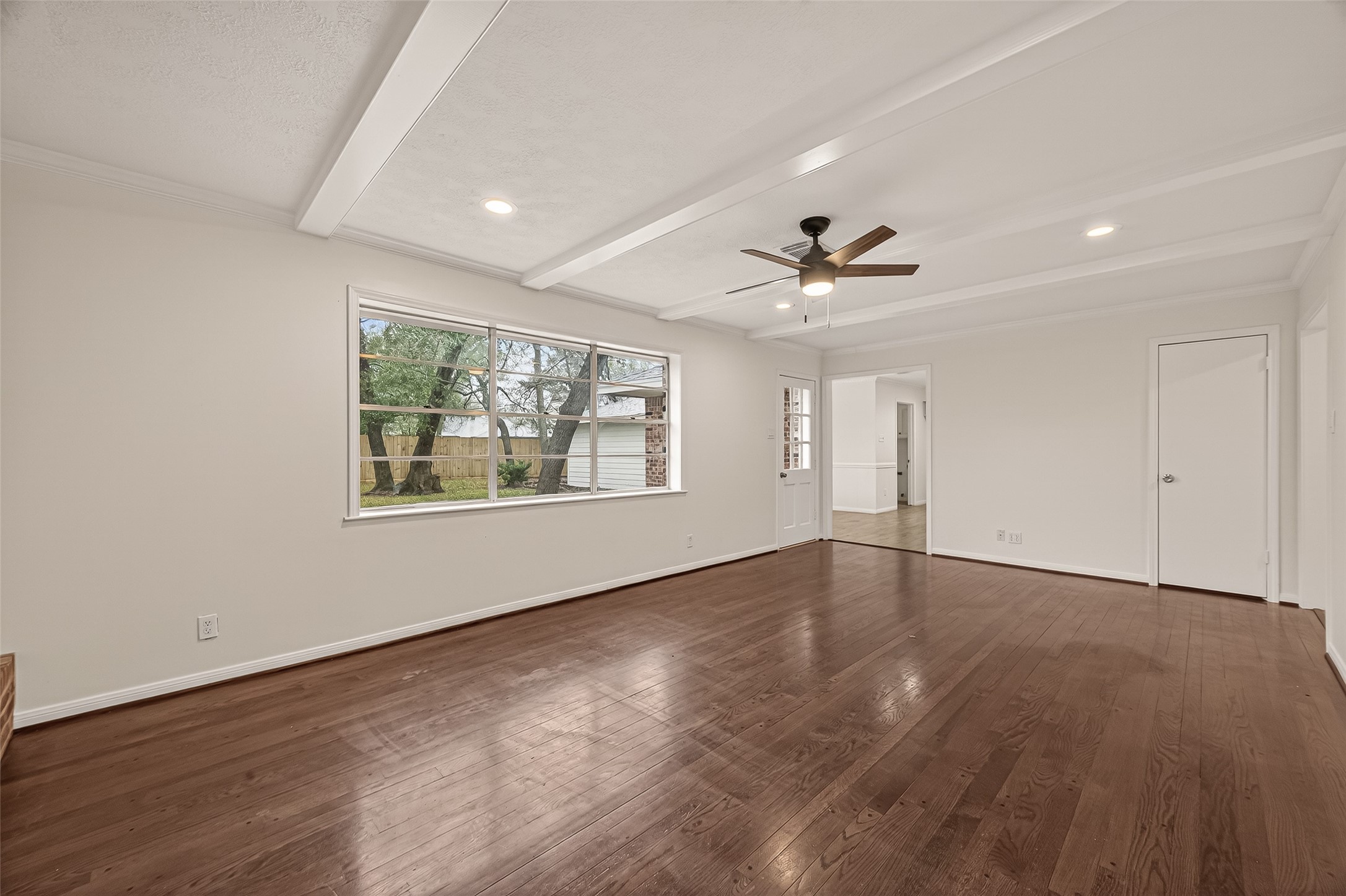 422 Willow Vista Drive Property Photo 12