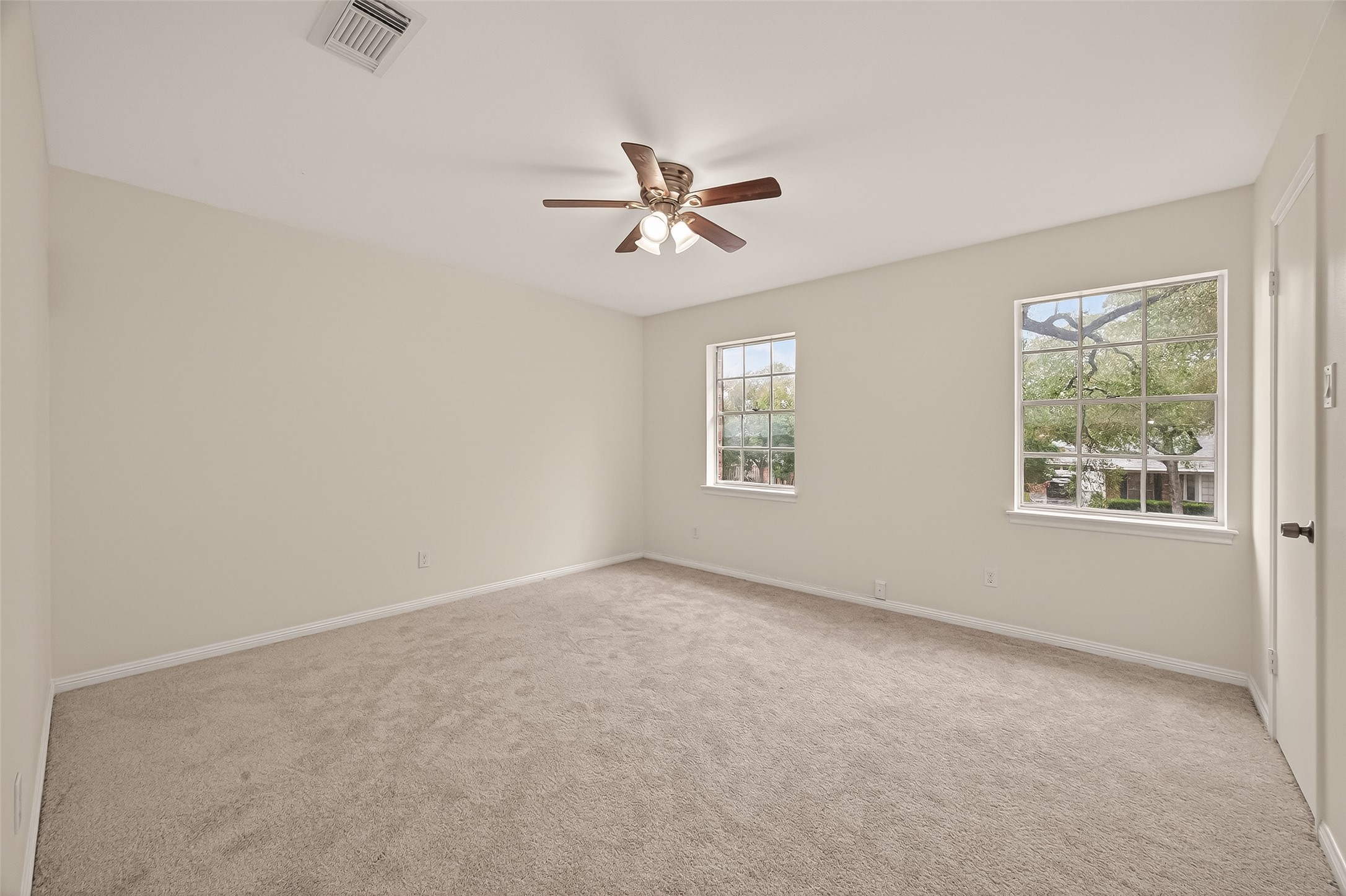 422 Willow Vista Drive Property Photo 26