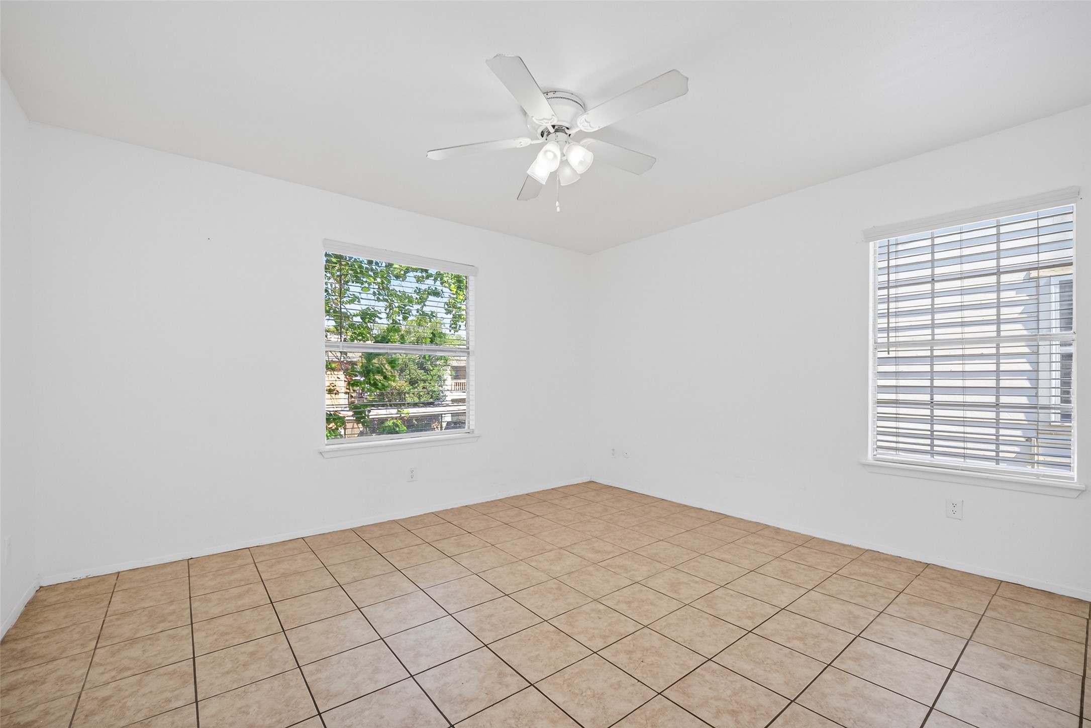 6001 Reims Road 802 Property Photo 12