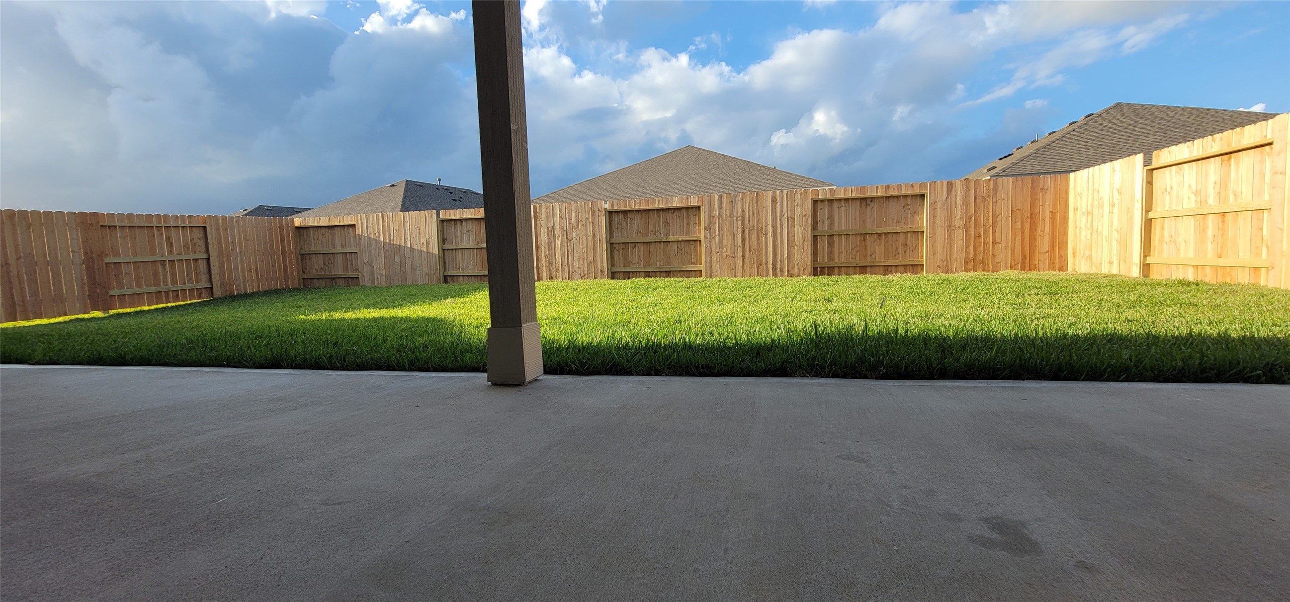 10610 Autumn Trace Drive Property Photo 6