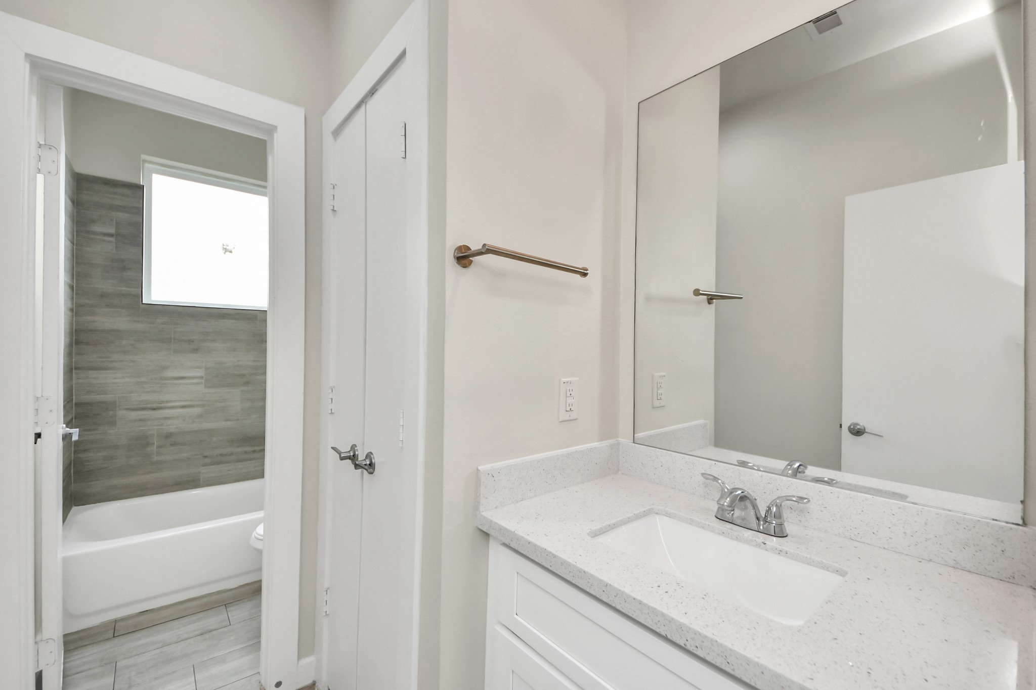 4228 Bellfort Street Property Photo 22