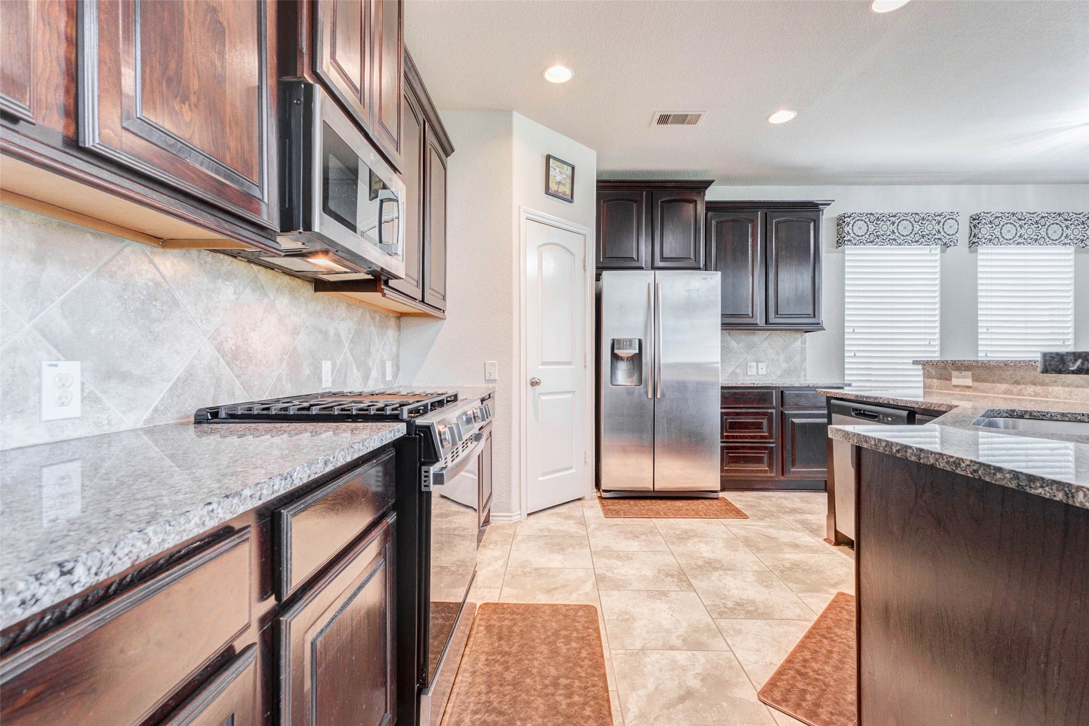 2718 Ginger Cove Lane Property Photo 15