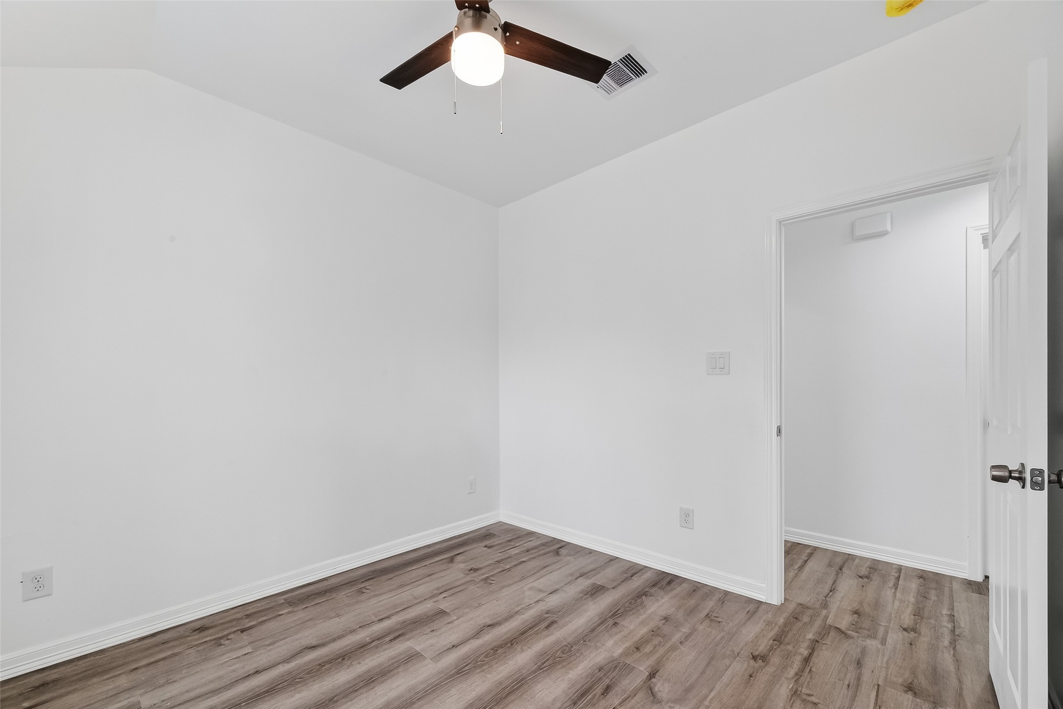 7725 Hoffman Street A B Property Photo 12