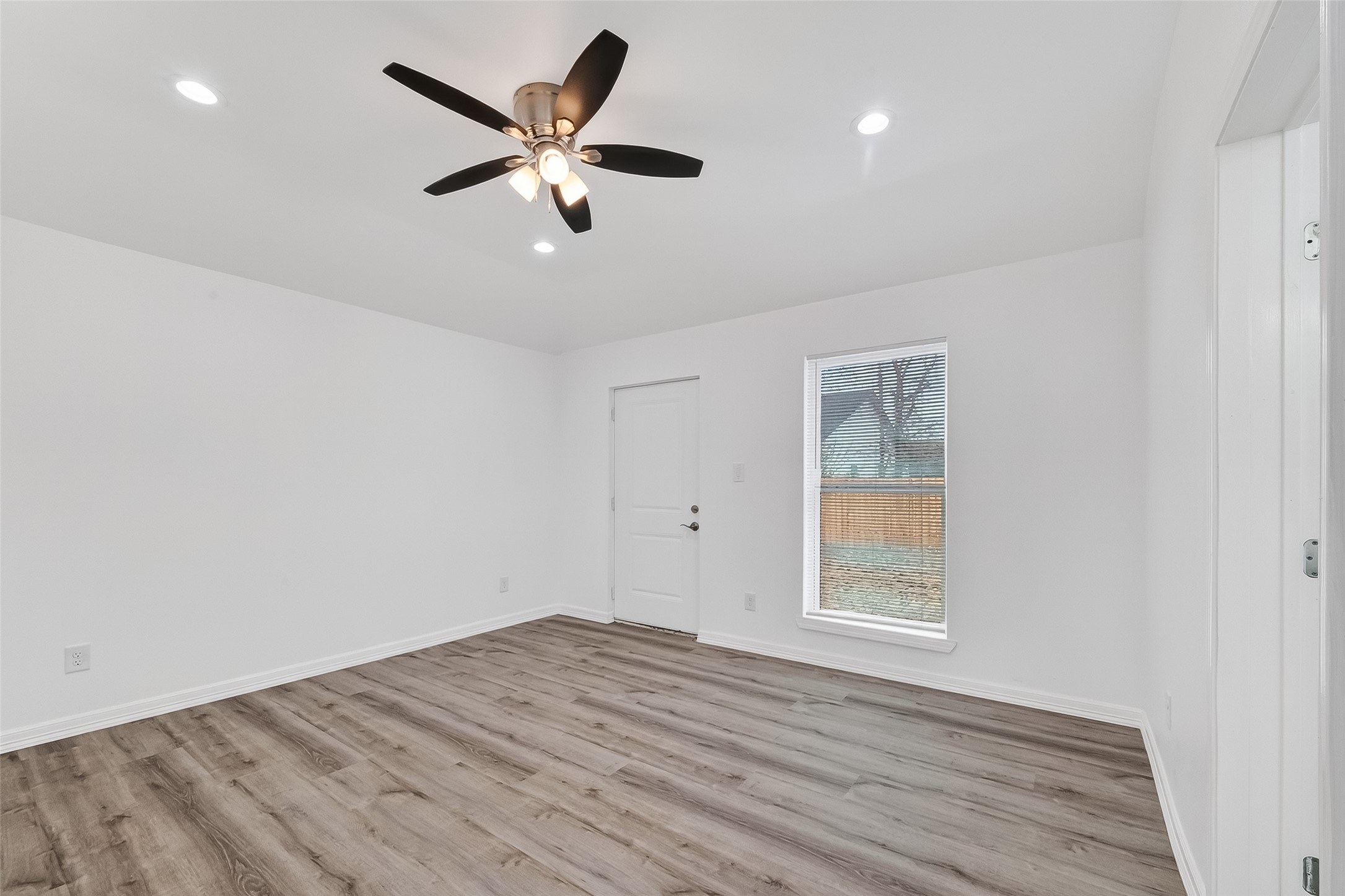 7725 Hoffman Street A B Property Photo 14