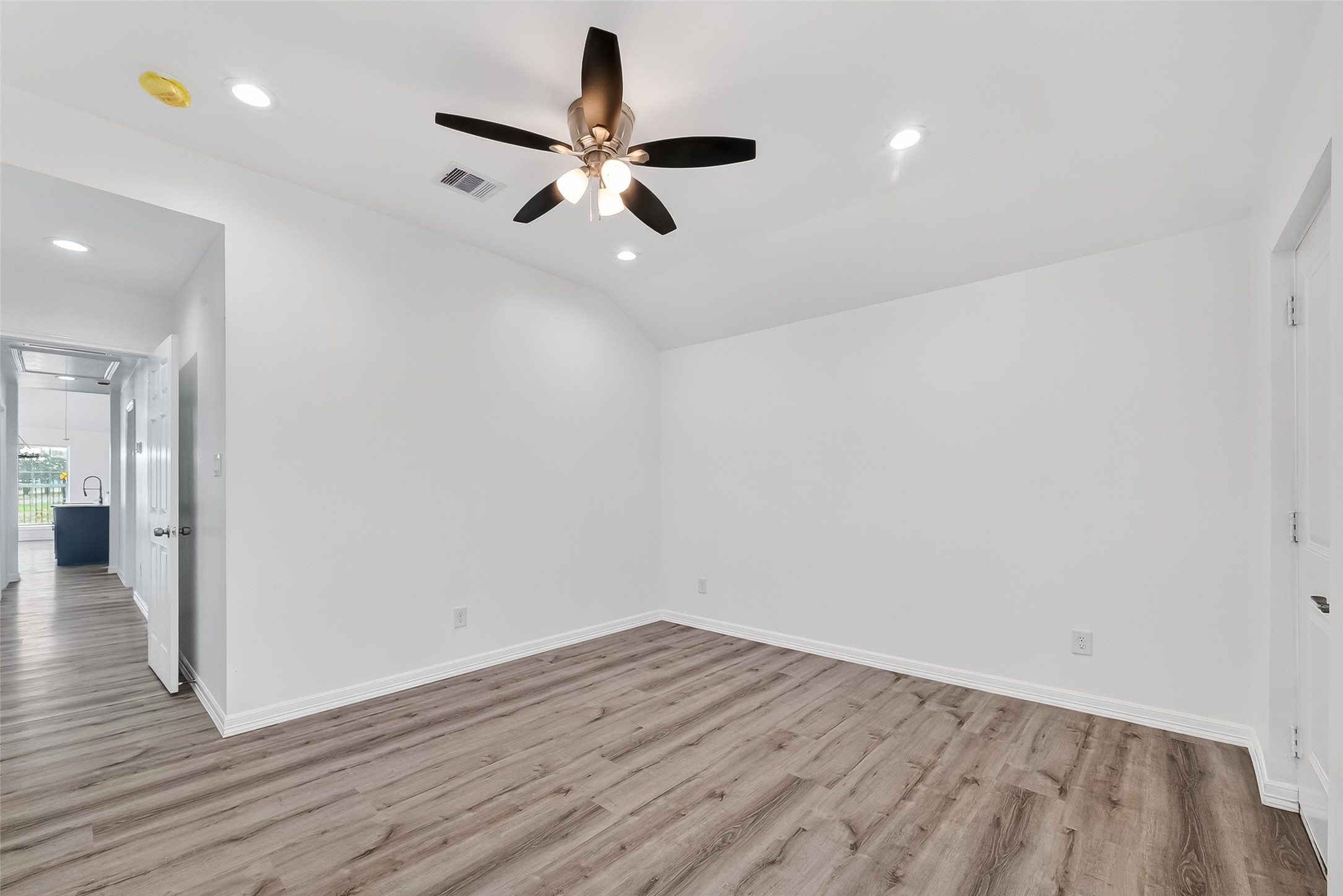 7725 Hoffman Street A B Property Photo 15