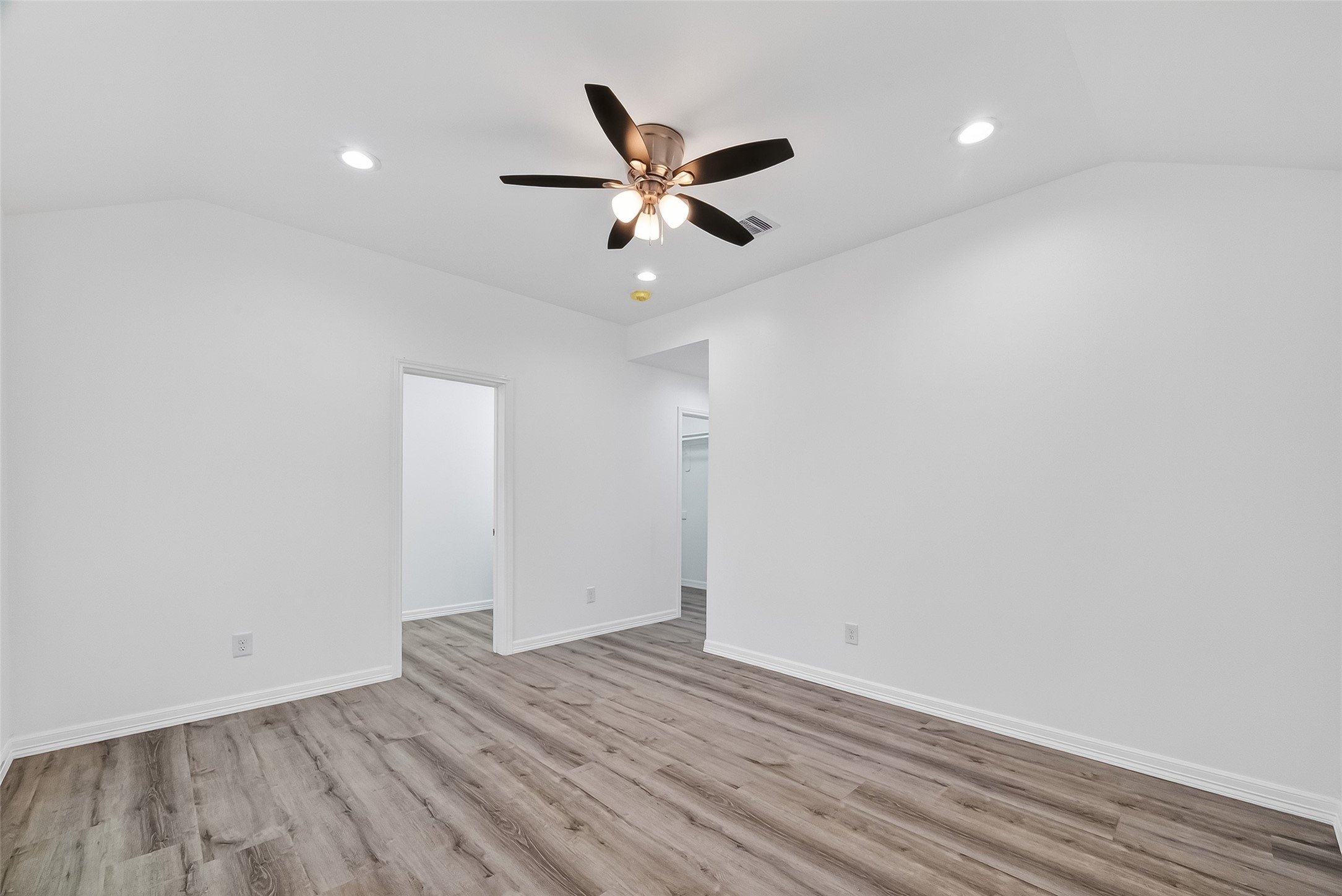 7725 Hoffman Street A B Property Photo 16