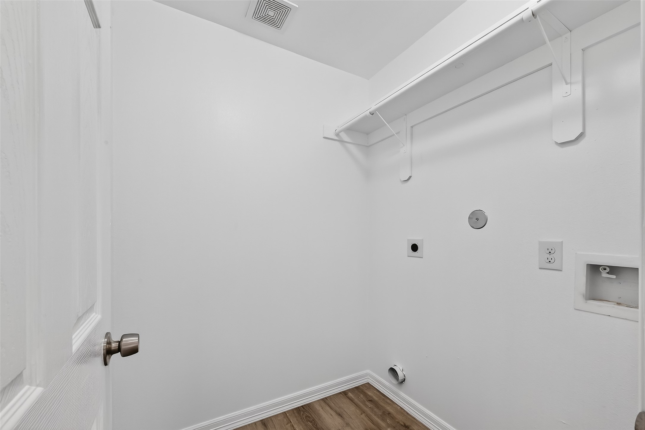 7725 Hoffman Street A B Property Photo 24