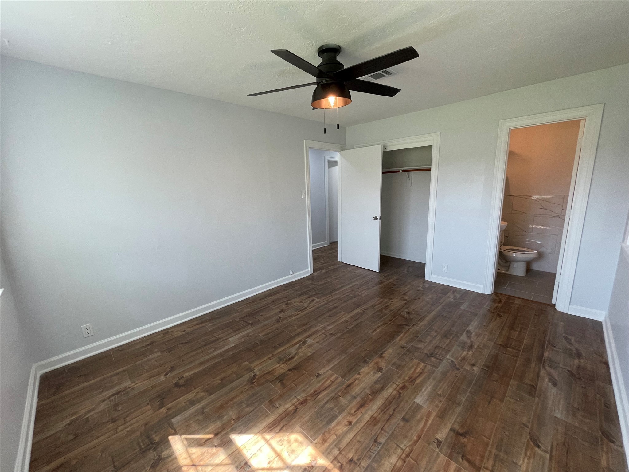 301 Elaine St Property Photo 17