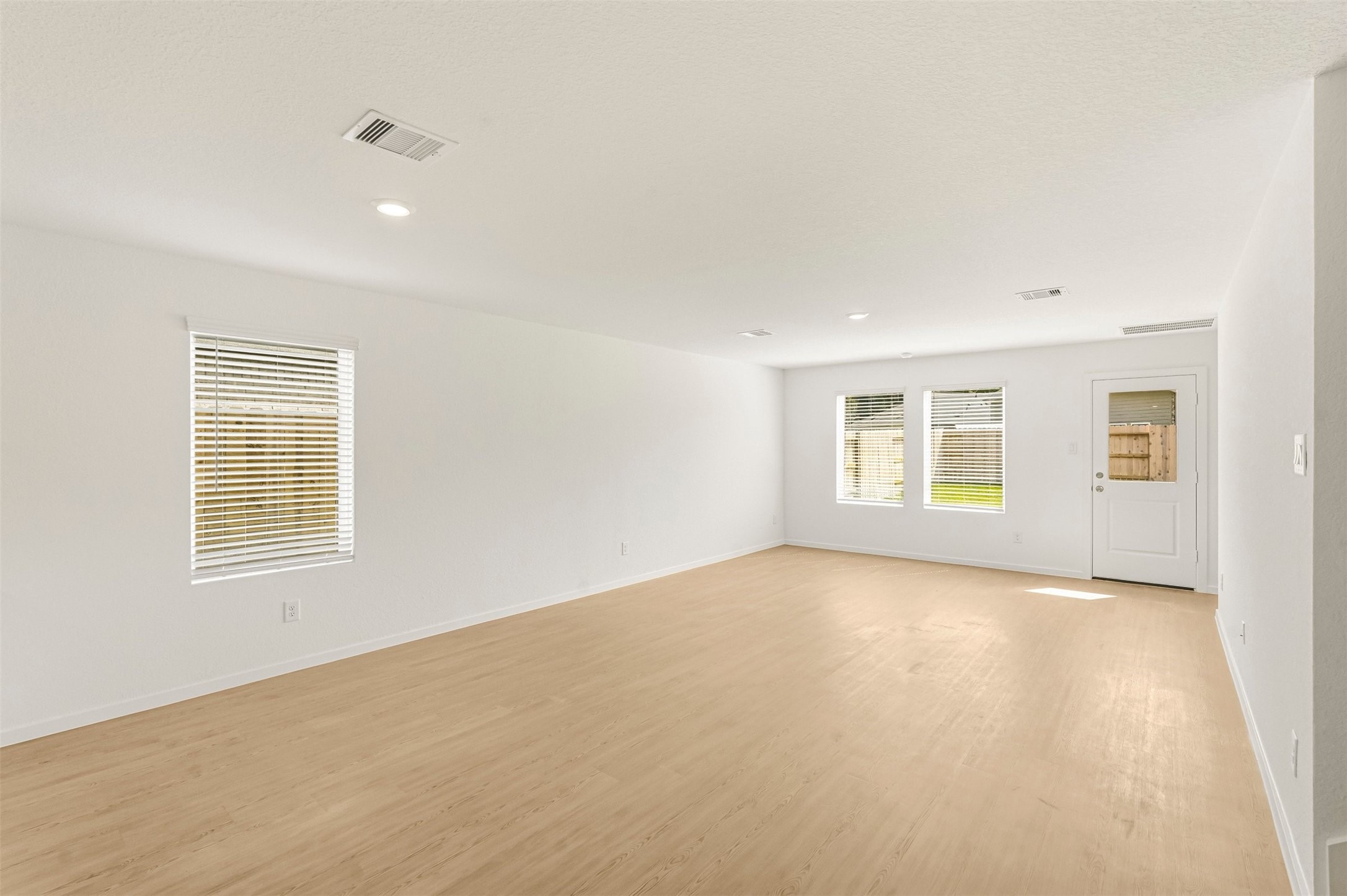 6034 Ash Willow Court Property Photo 8