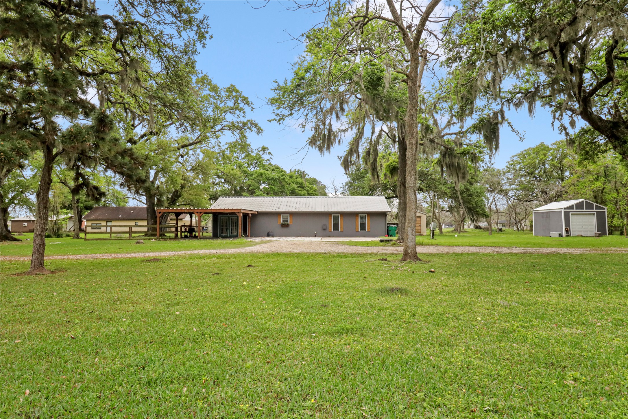 118 Dutch Lake Court Property Photo 1