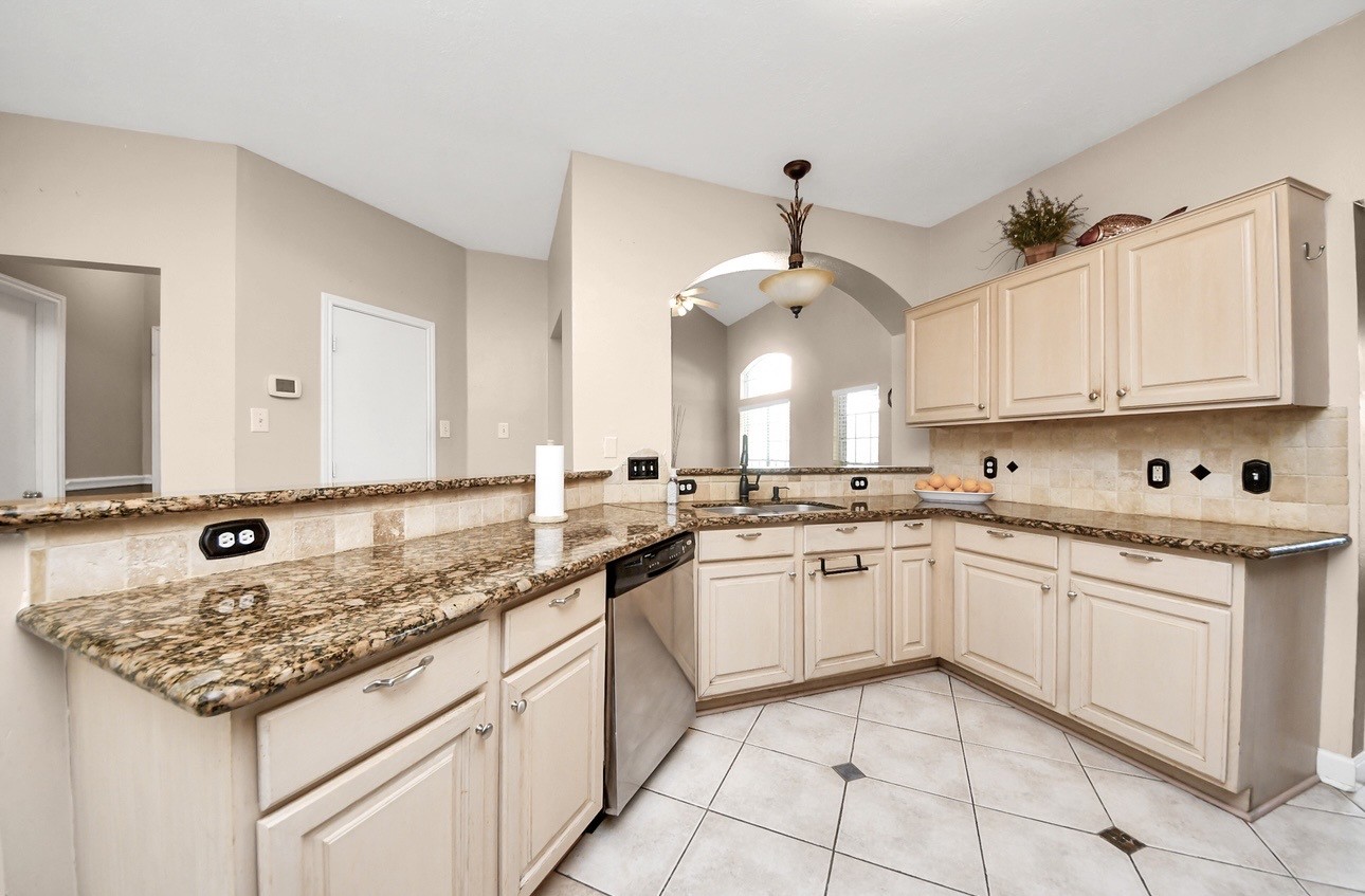 15902 Timber Run Drive Property Photo 7