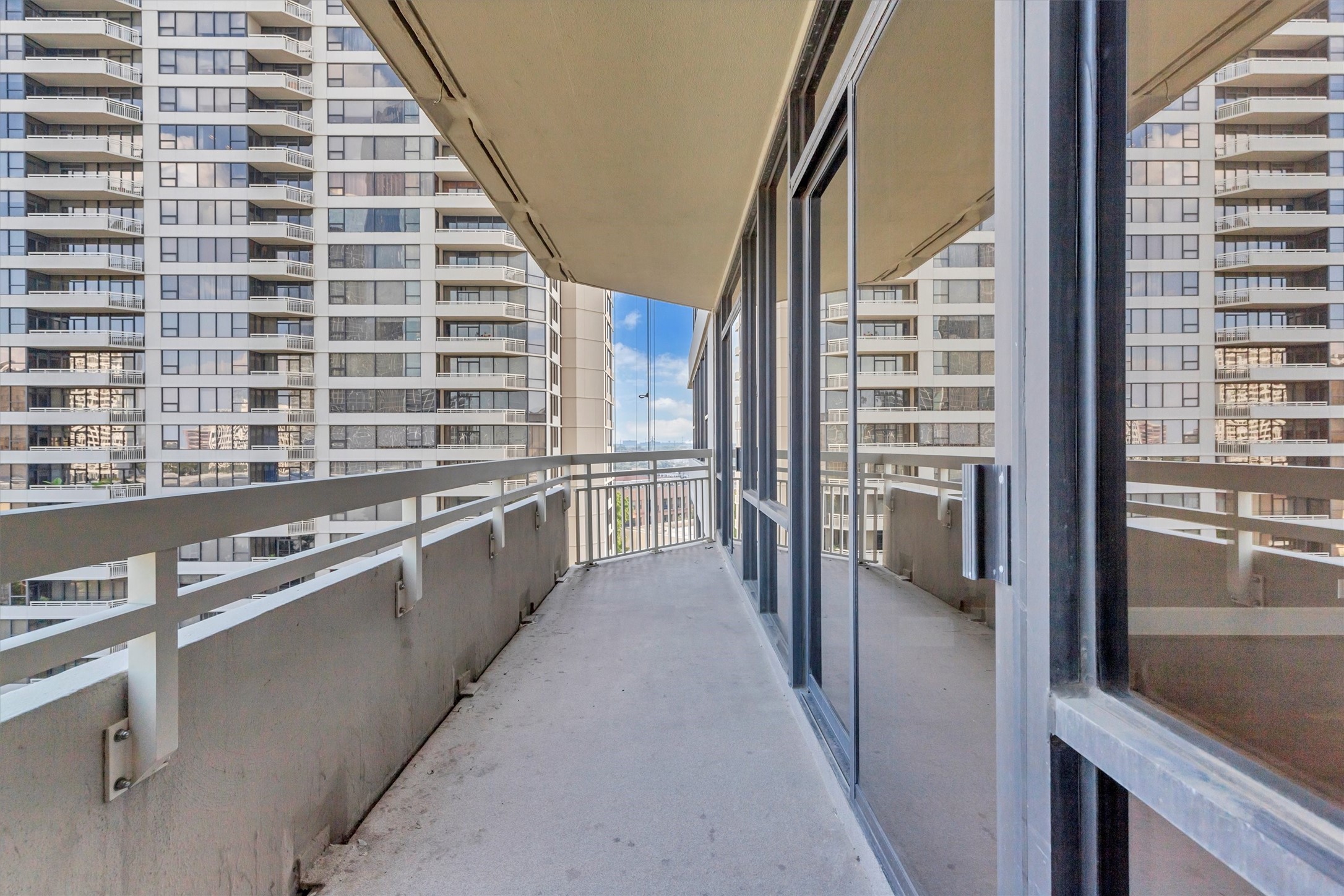 14 Greenway Plaza 9o Property Photo 4