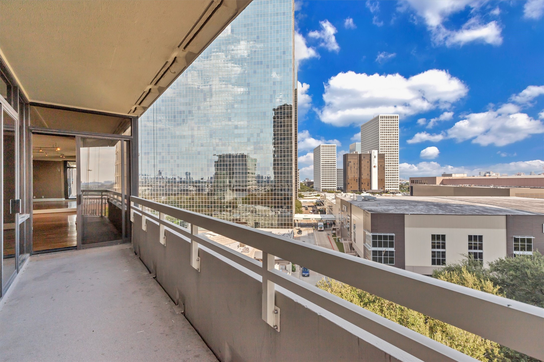 14 Greenway Plaza 9o Property Photo 5