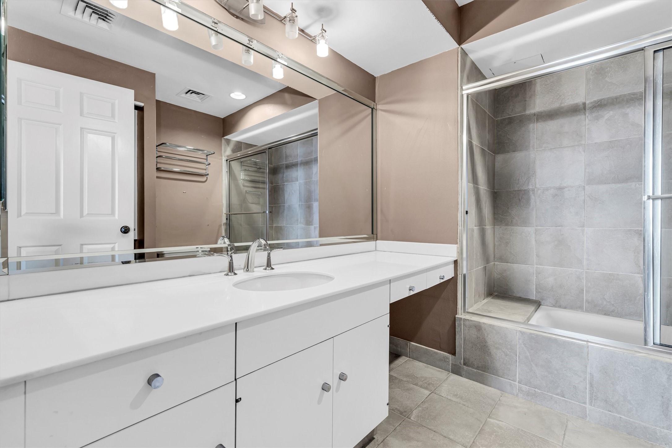 14 Greenway Plaza 9o Property Photo 16