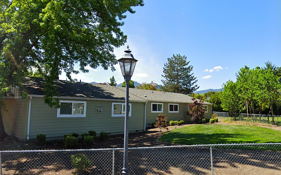 233 Eva Wy Property Photo 6