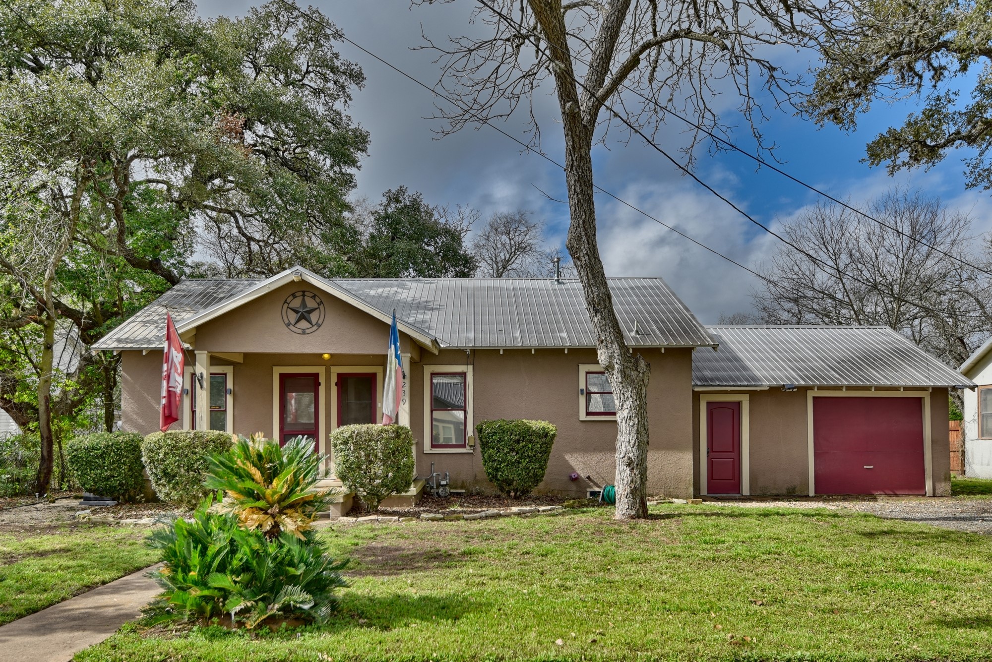 239 N Monroe Property Photo