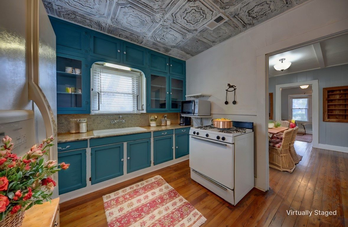 239 N Monroe Property Photo 7