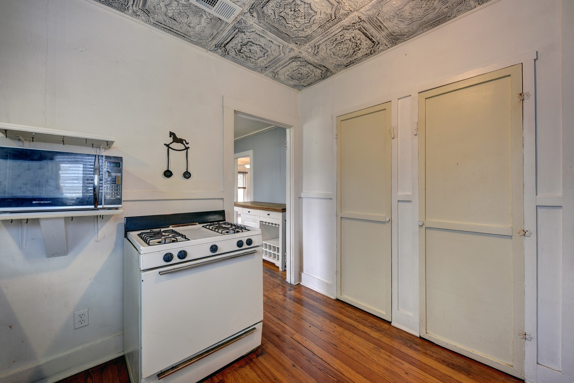 239 N Monroe Property Photo 8