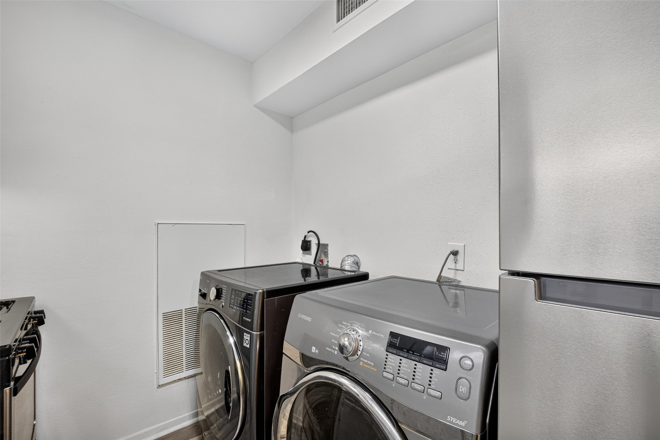 2420 Mcduffie Street 9 Property Photo 18
