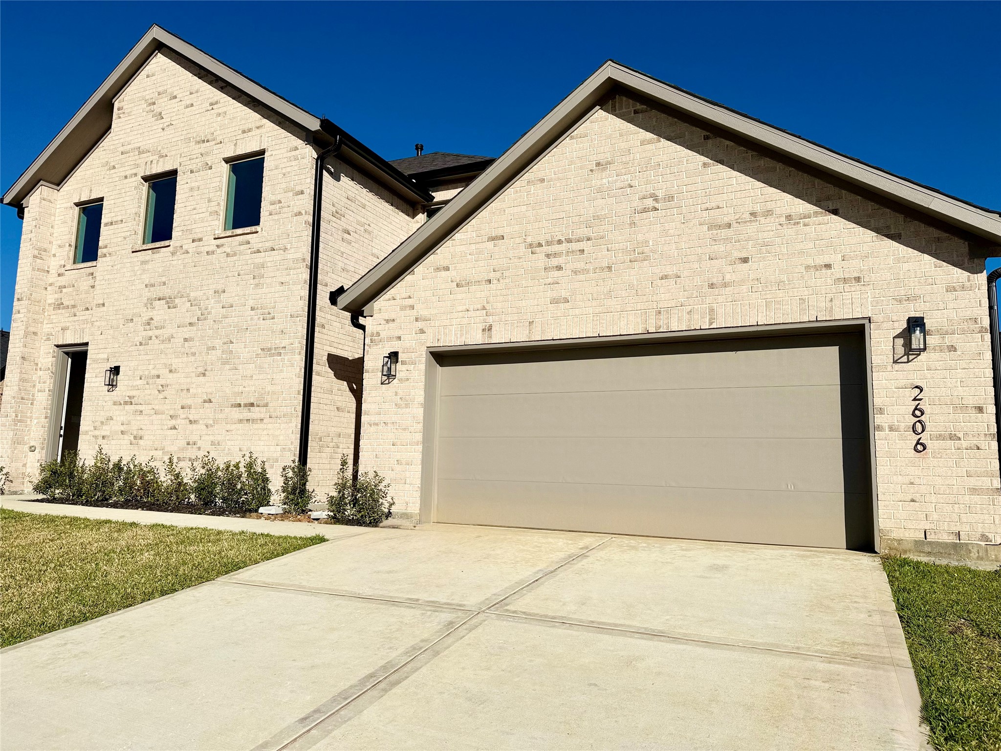 2606 Liguria Ln Property Photo 1